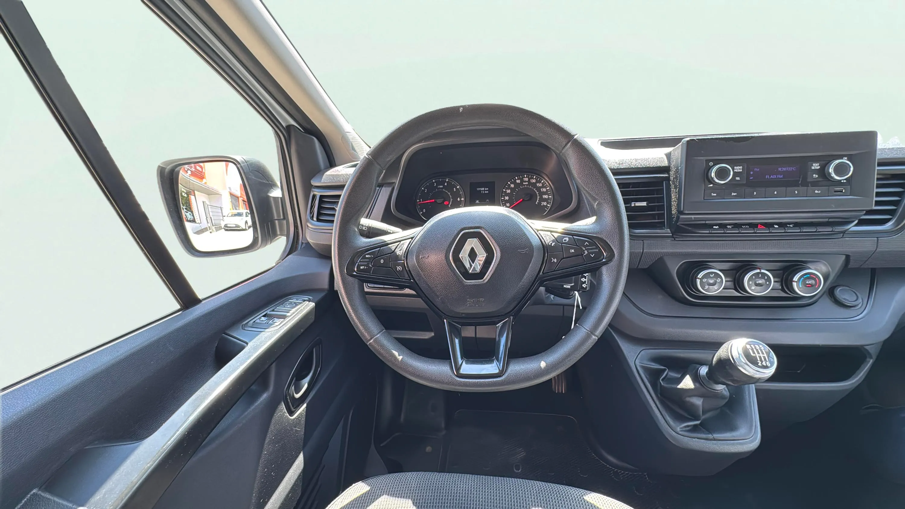 Renault Trafic Furgón L1H1 Blue dCi - foto 11