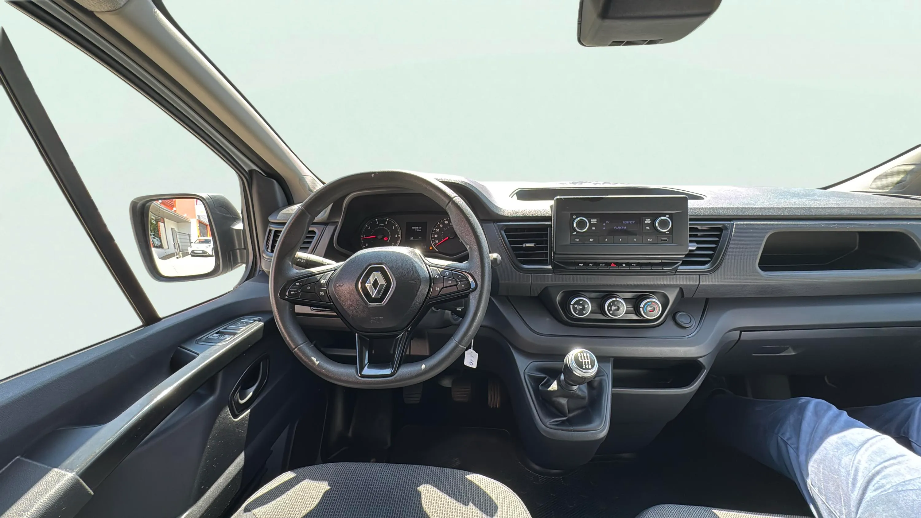 Renault Trafic Furgón L1H1 Blue dCi - foto 9