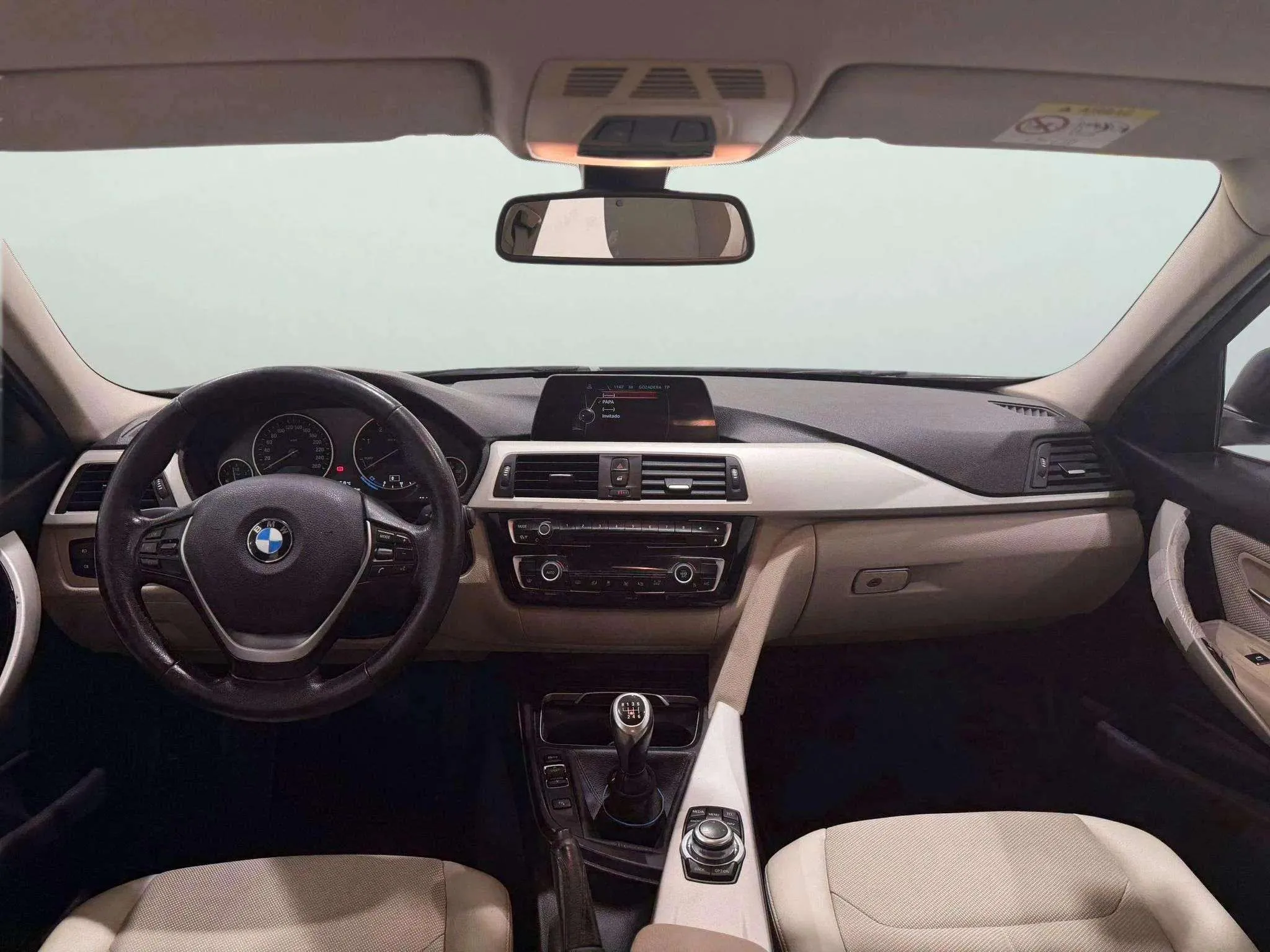 BMW Serie 3 318d - foto 10