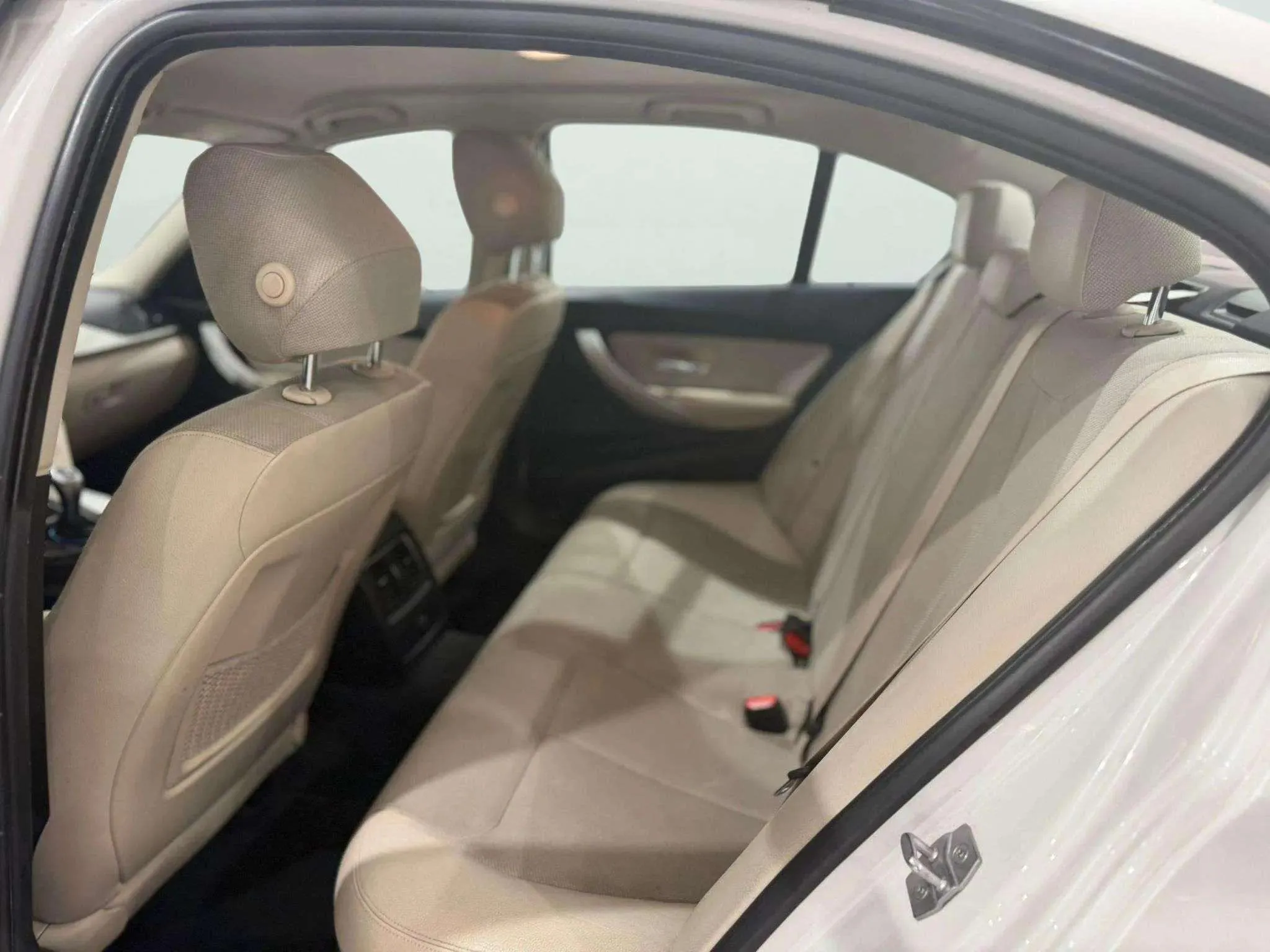 BMW Serie 3 318d - foto 9