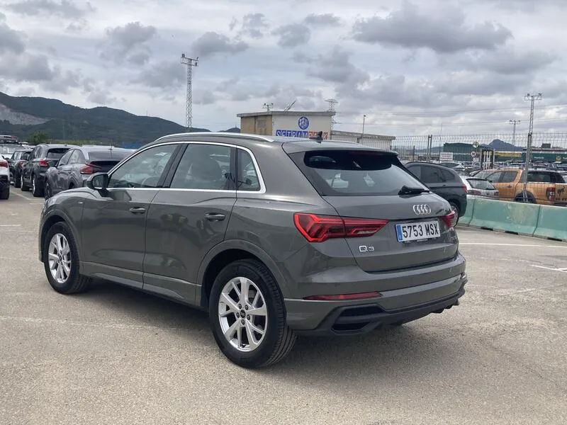 Audi Q3 35 TDI S line 2.0 TDI - foto 4