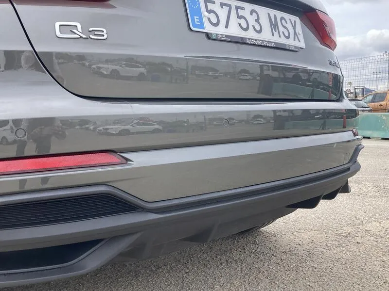 Audi Q3 35 TDI S line 2.0 TDI - foto 30
