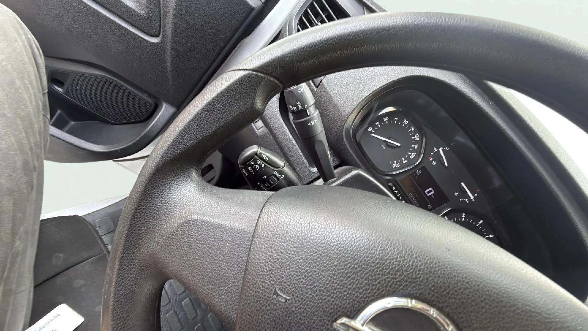 Opel Vivaro 1.5 BlueHDi M Std - foto 13