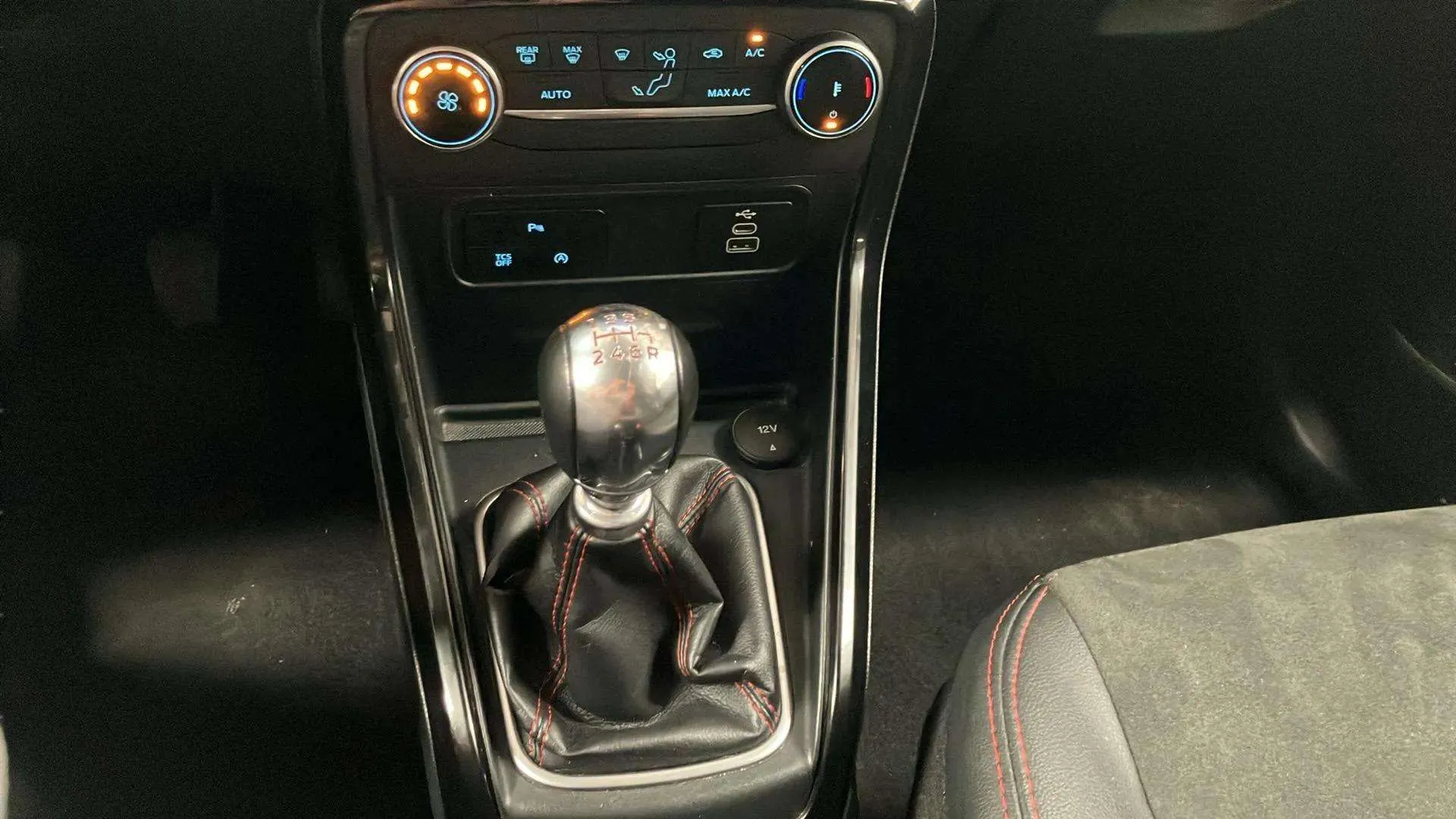 Ford EcoSport 1.0T EcoBoost ST Line - foto 19
