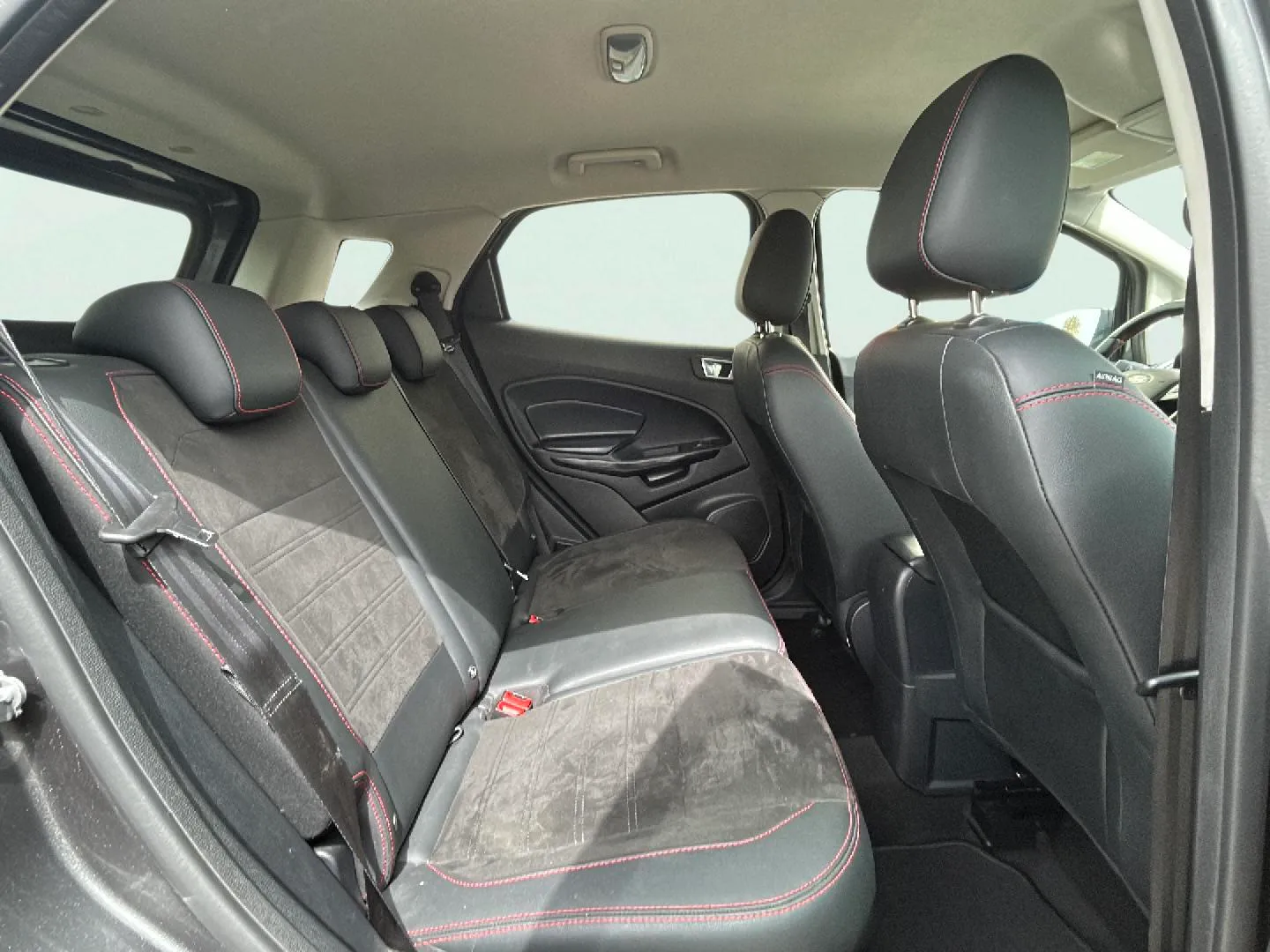 Ford EcoSport 1.0T EcoBoost ST Line - foto 16