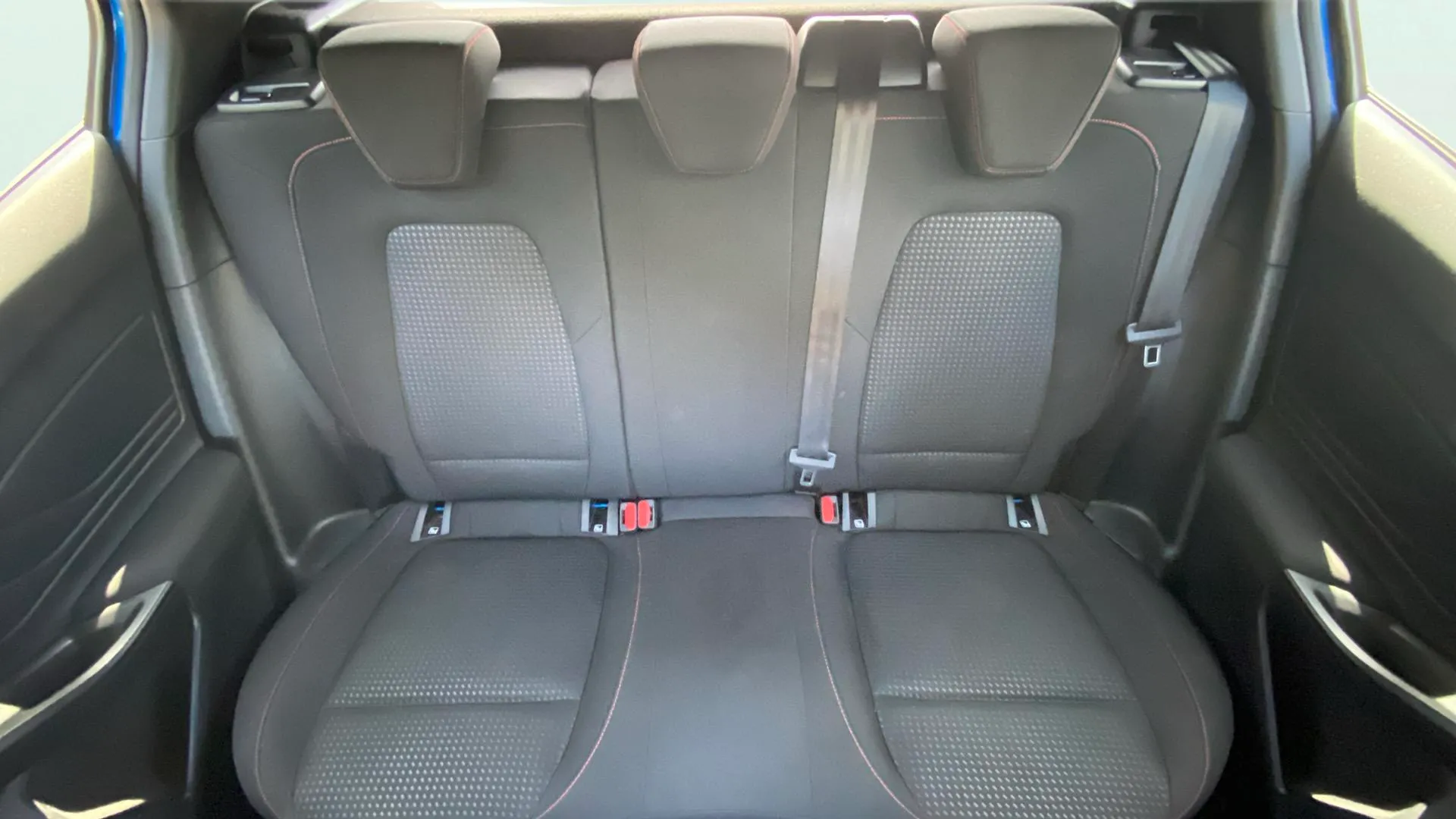 Ford Focus 1.0 EcoBoost MHEV ST-Line Design SIP - foto 15