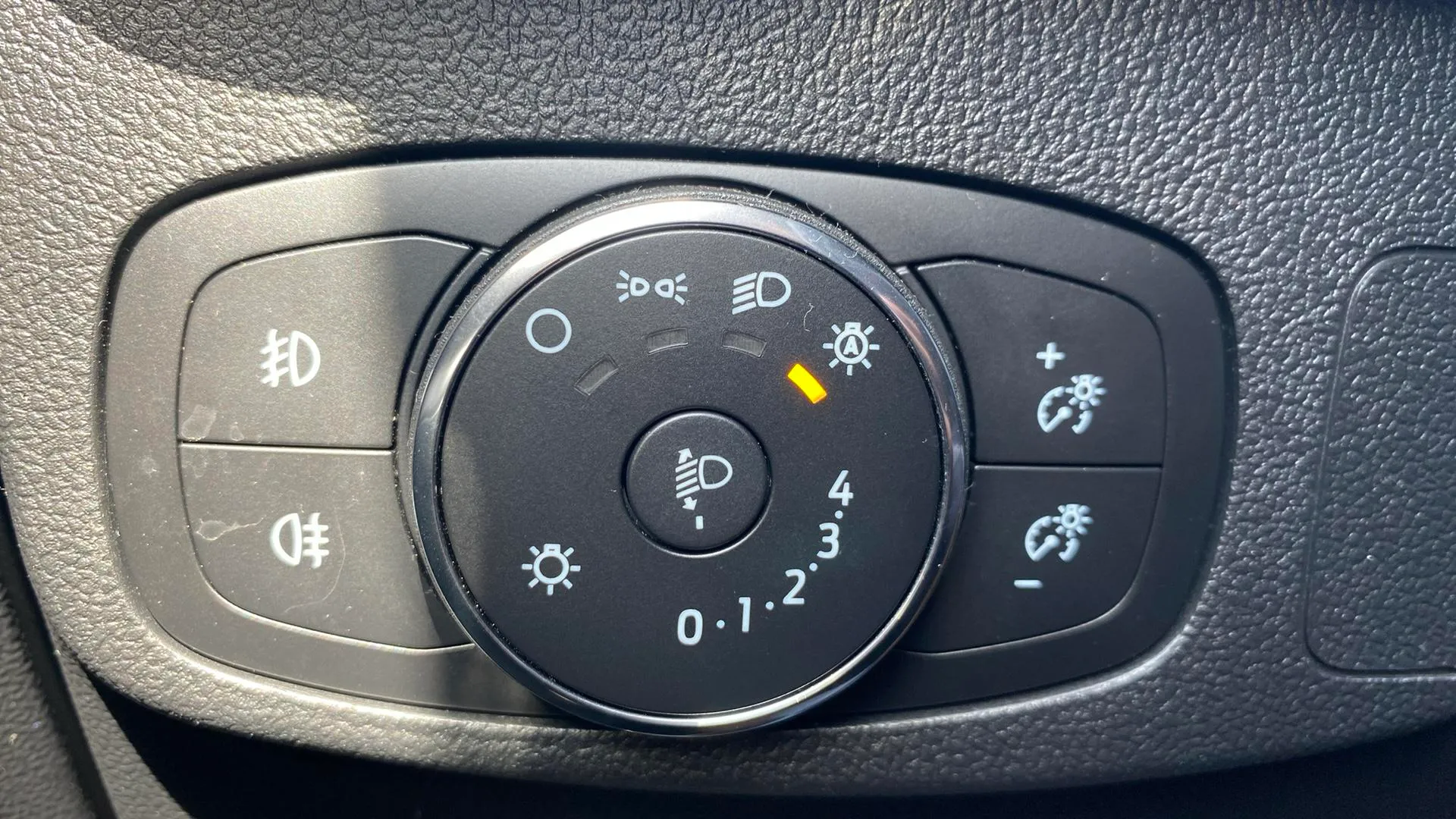 Ford Focus 1.0 EcoBoost MHEV ST-Line Design SIP - foto 21
