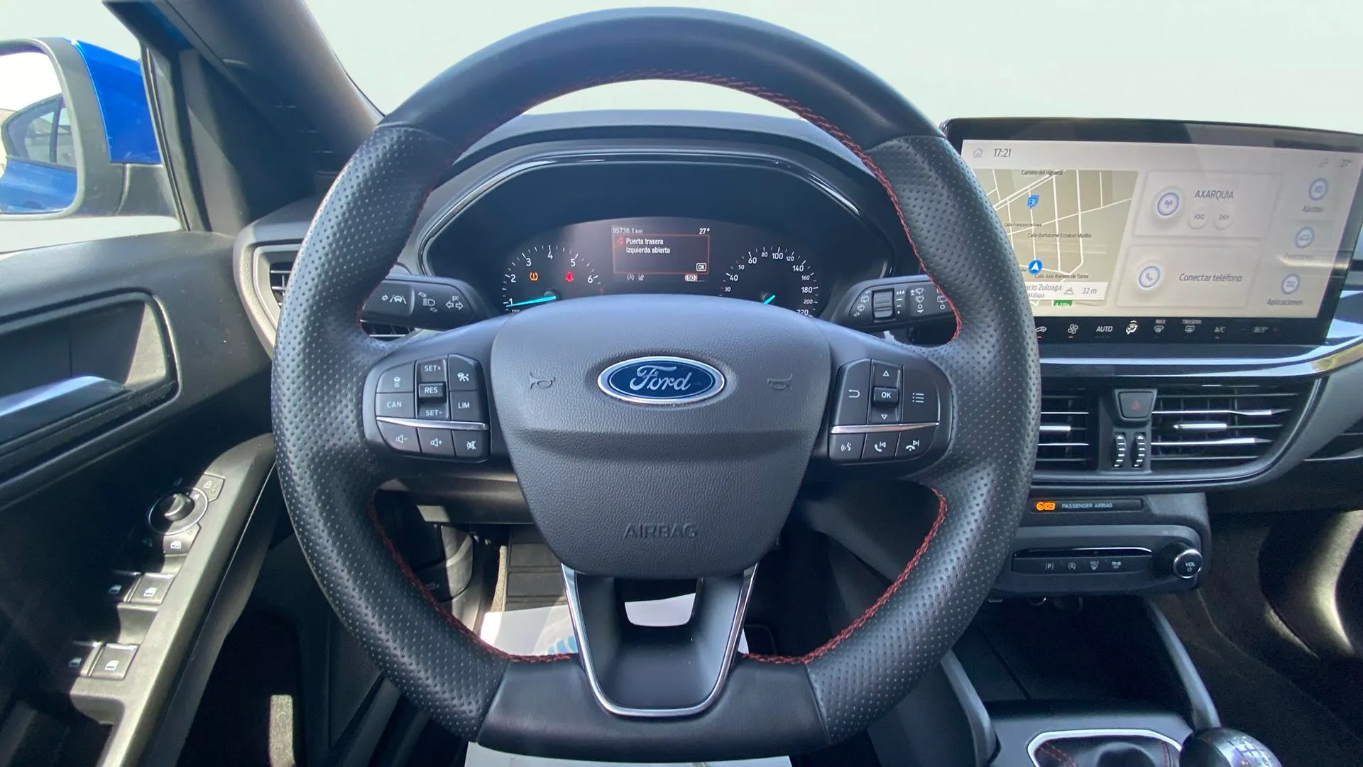 Ford Focus 1.0 EcoBoost MHEV ST-Line Design SIP - foto 11