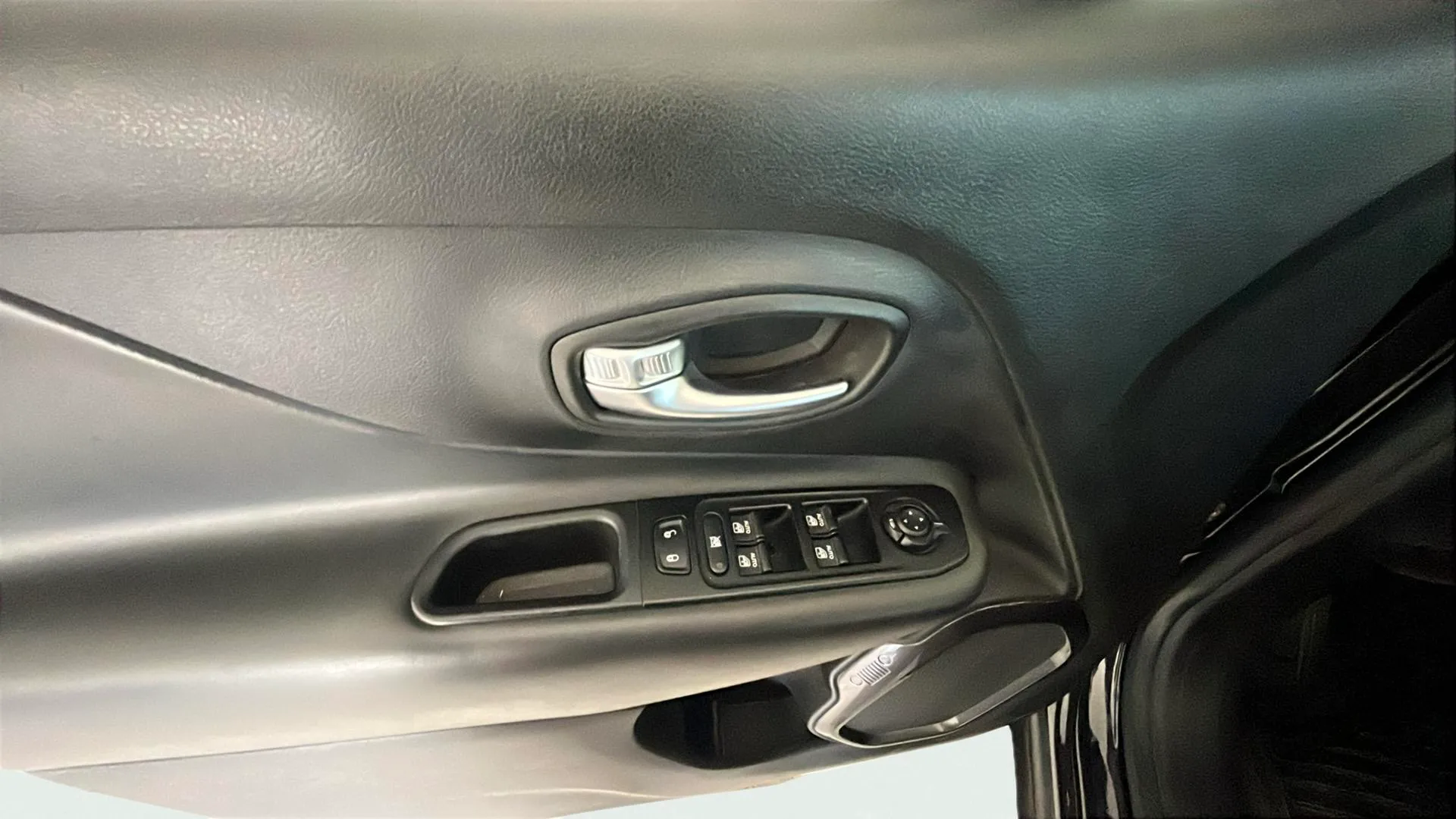 Jeep Renegade Limited 1.3 PHEV AWD - foto 21