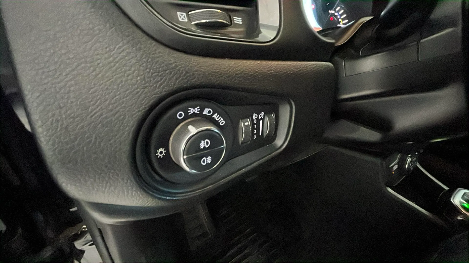 Jeep Renegade Limited 1.3 PHEV AWD - foto 23