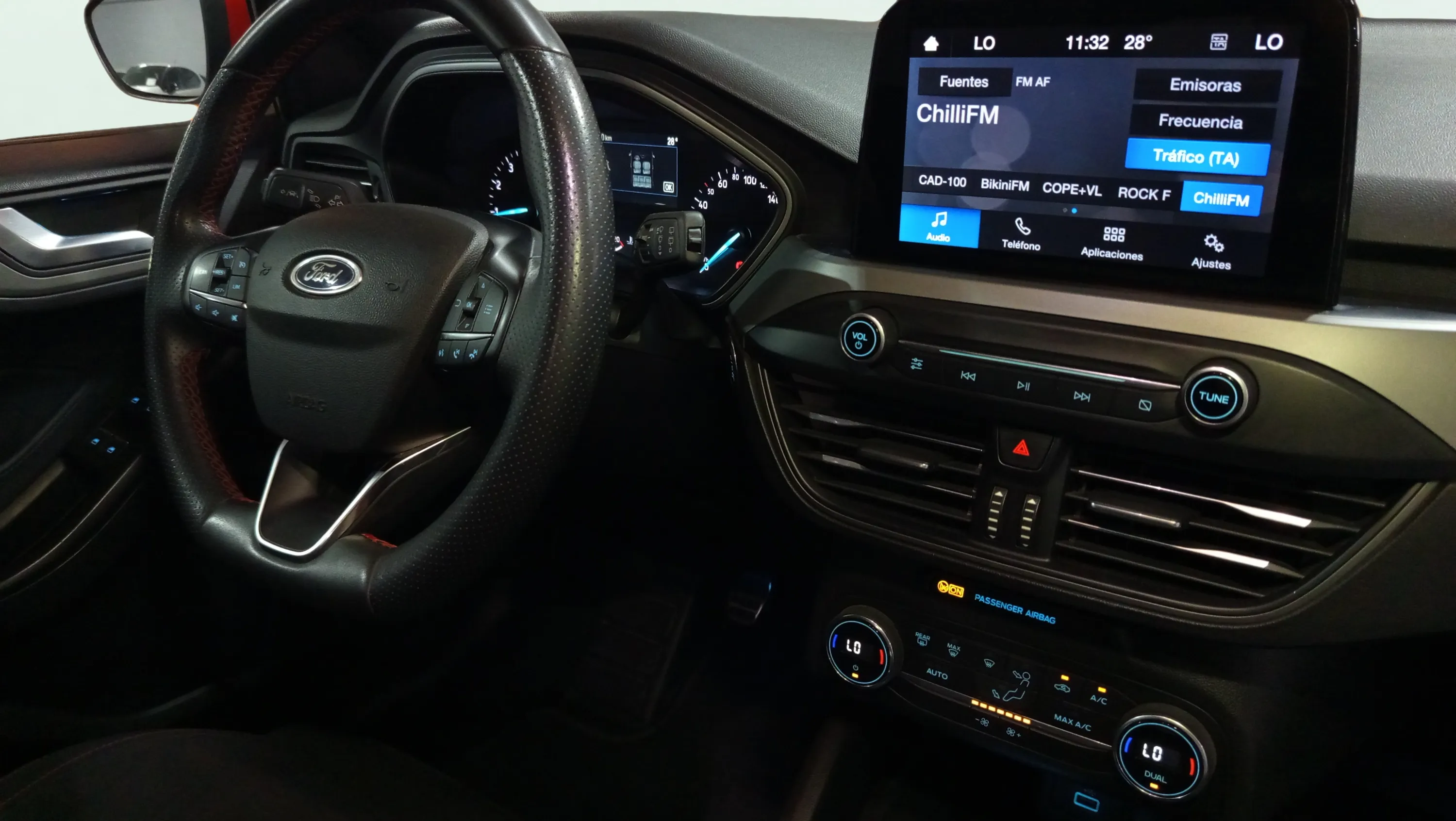 Ford Focus 1.0 EcoBoost MHEV ST-Line - foto 27