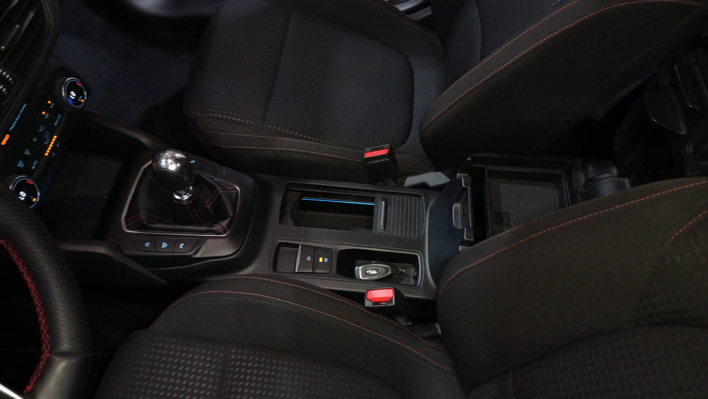 Ford Focus 1.0 EcoBoost MHEV ST-Line - foto 18