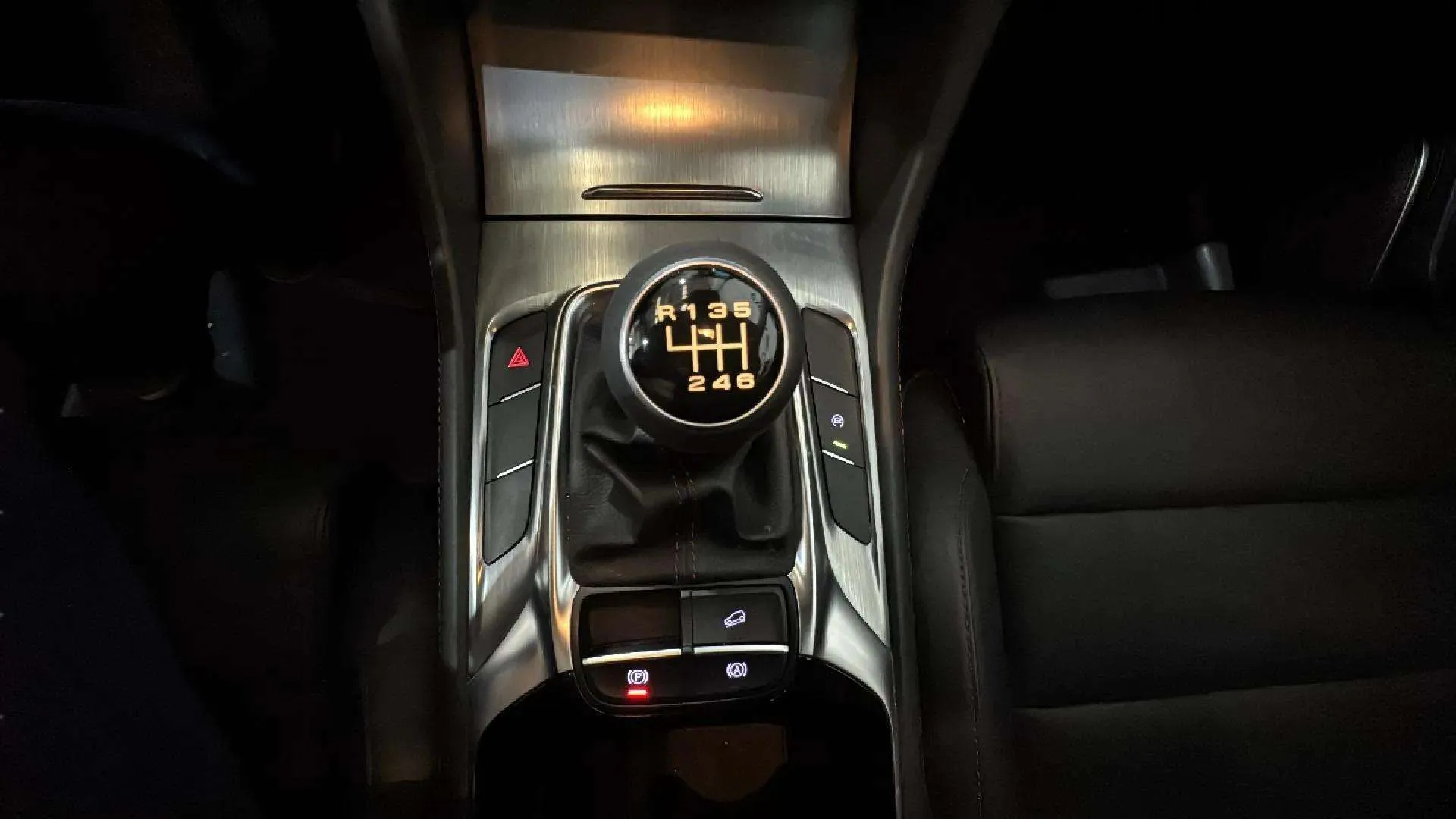 MG HS 1.5 Turbo GDI Comfort - foto 11