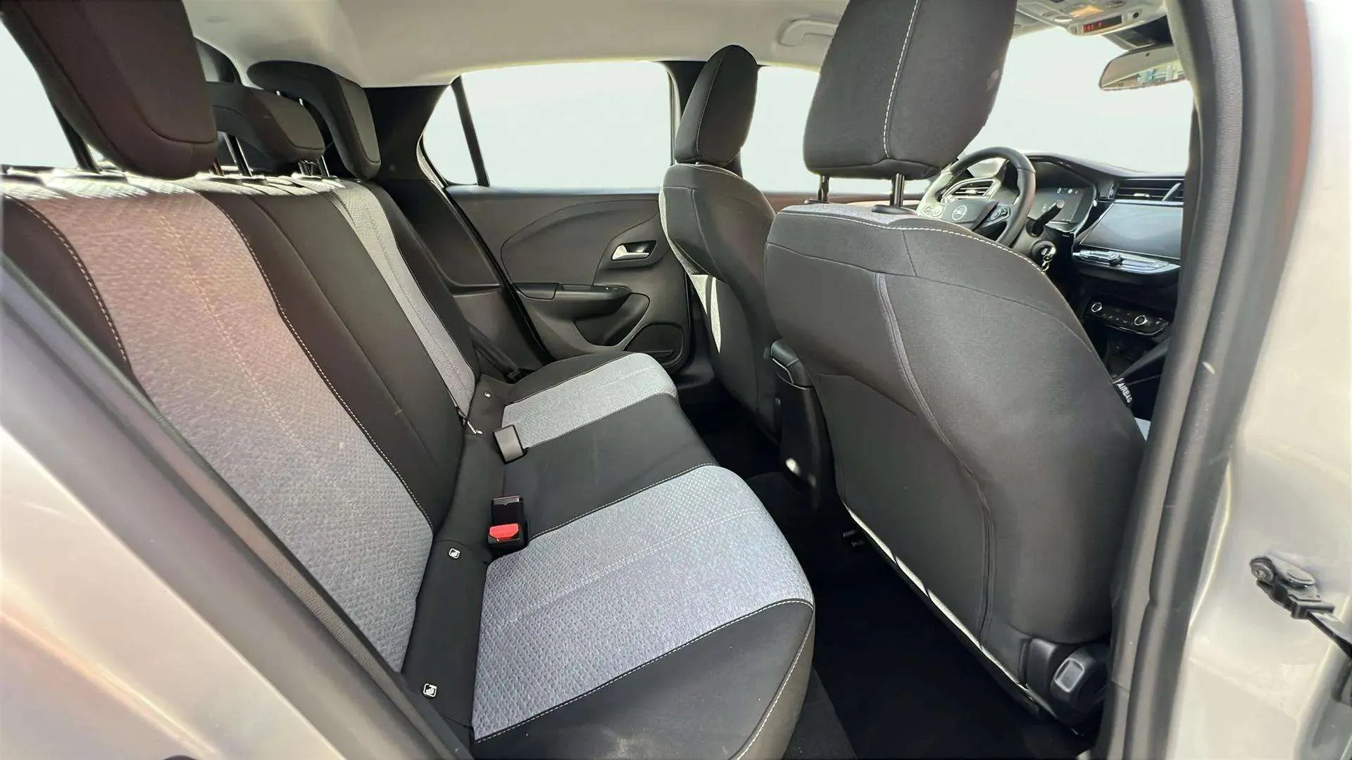 Opel Corsa - foto 13