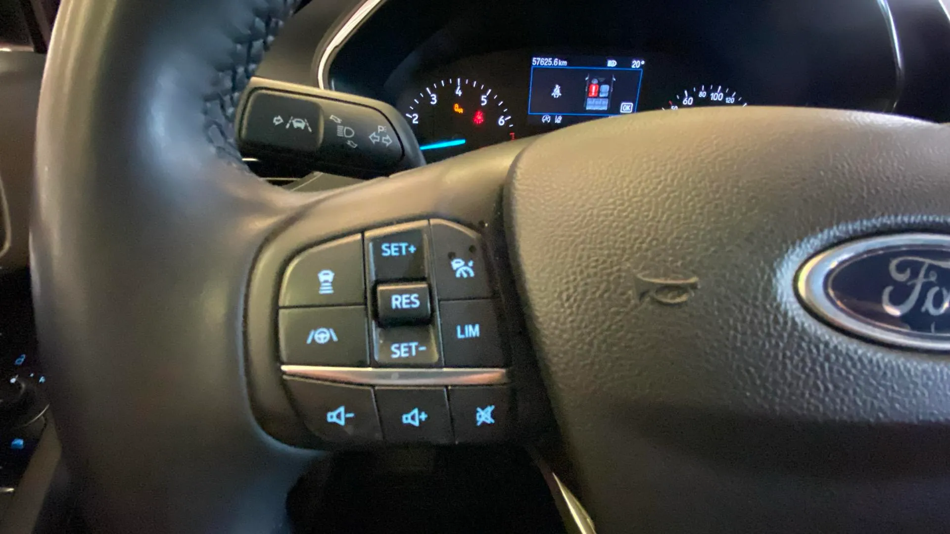 Ford Focus 1.0 EcoBoost MHEV Active - foto 18