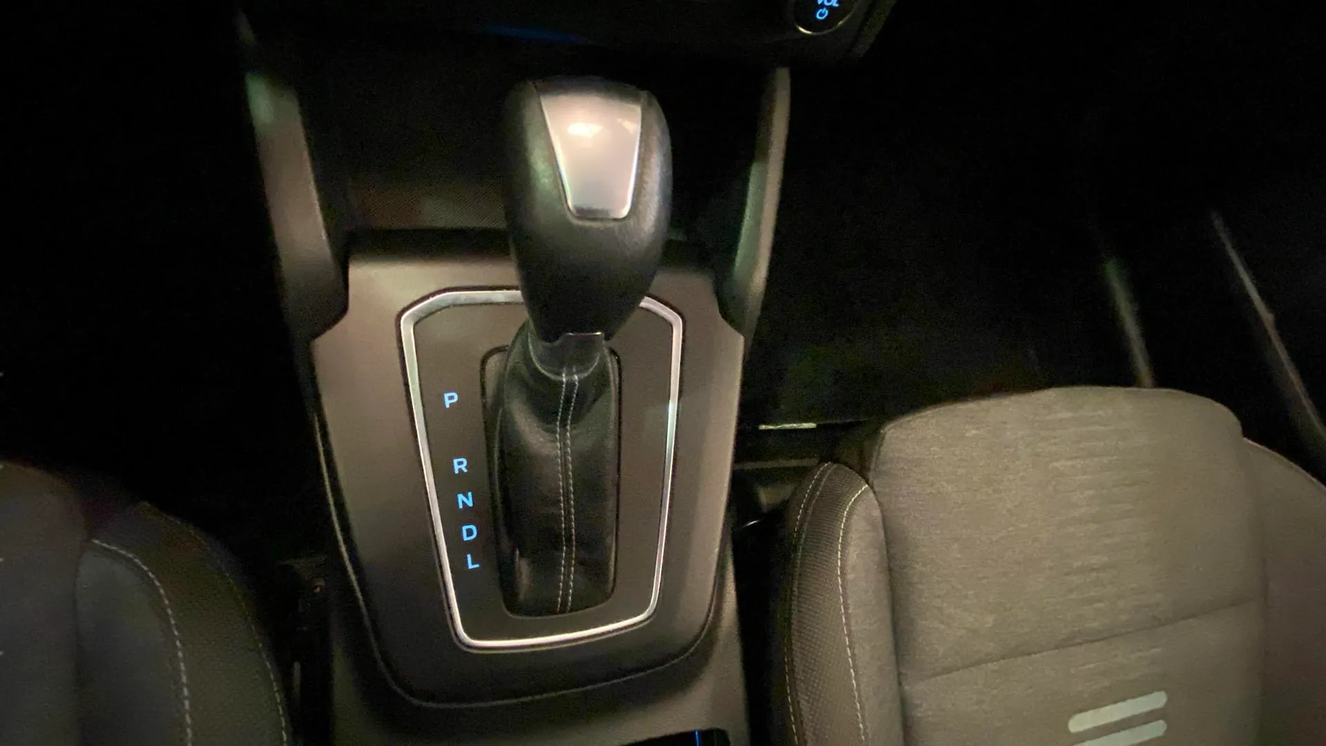 Ford Focus 1.0 EcoBoost MHEV Active - foto 32