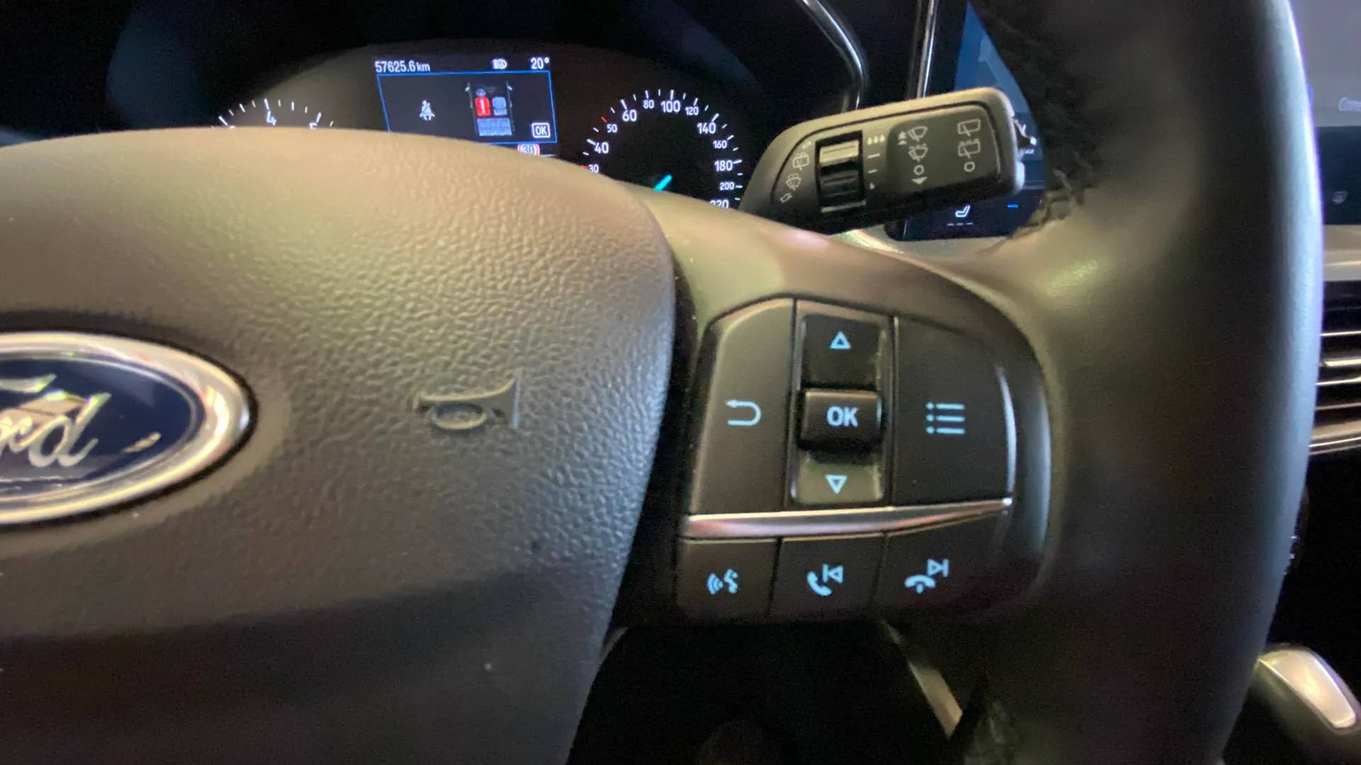 Ford Focus 1.0 EcoBoost MHEV Active - foto 19