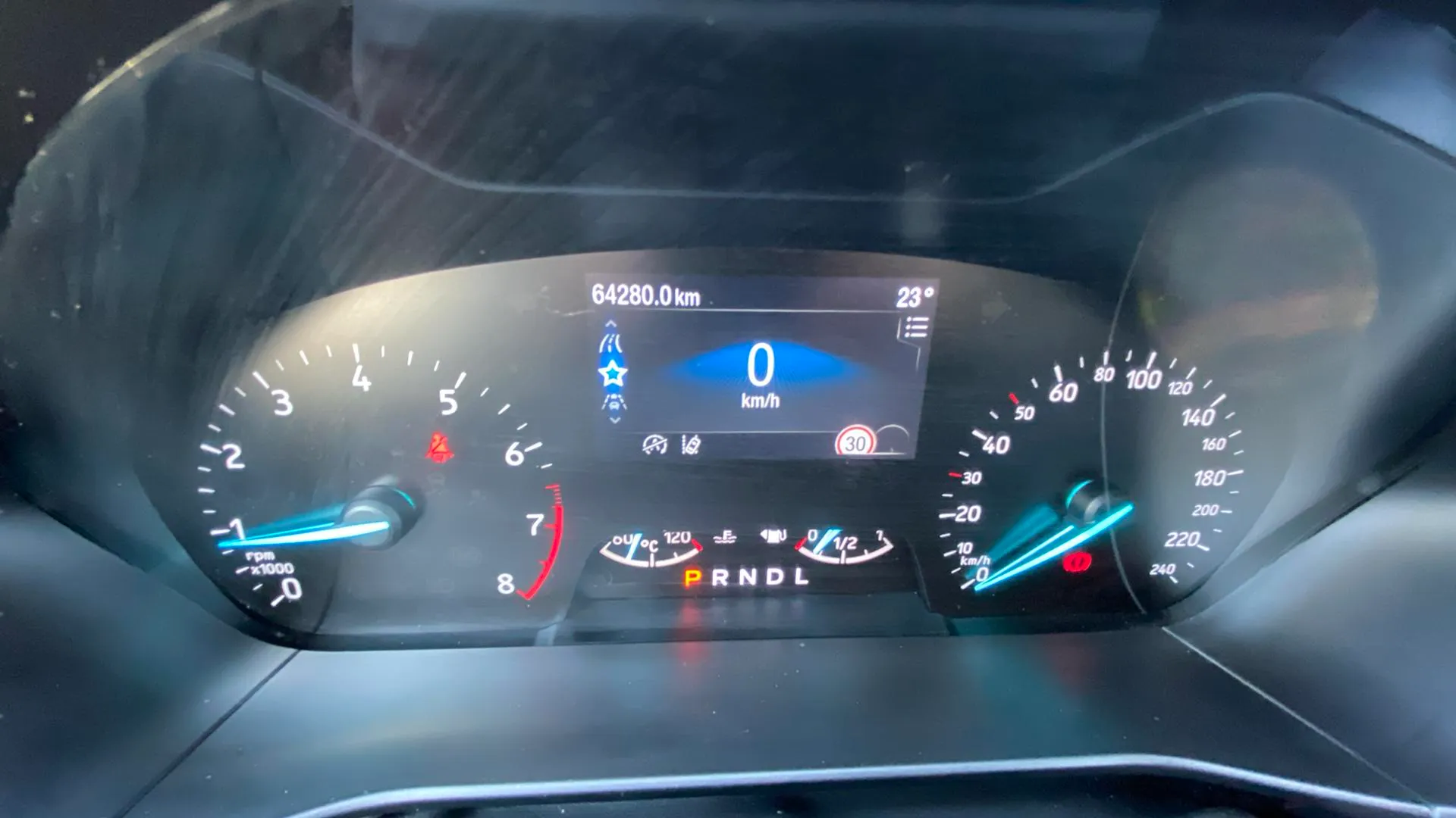 Ford Focus 1.0 EcoBoost MHEV Active - foto 12