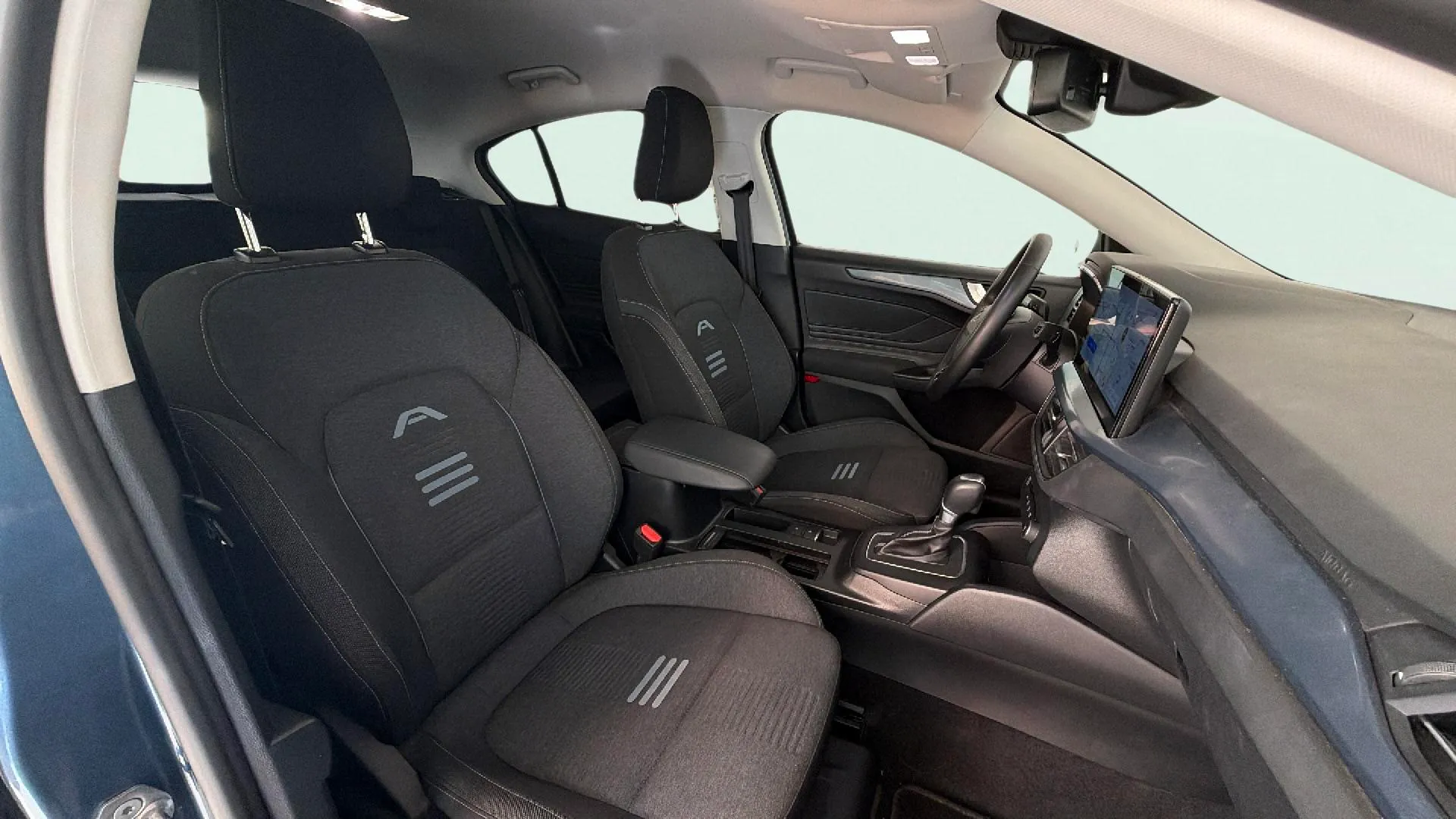 Ford Focus 1.0 EcoBoost MHEV Active - foto 15