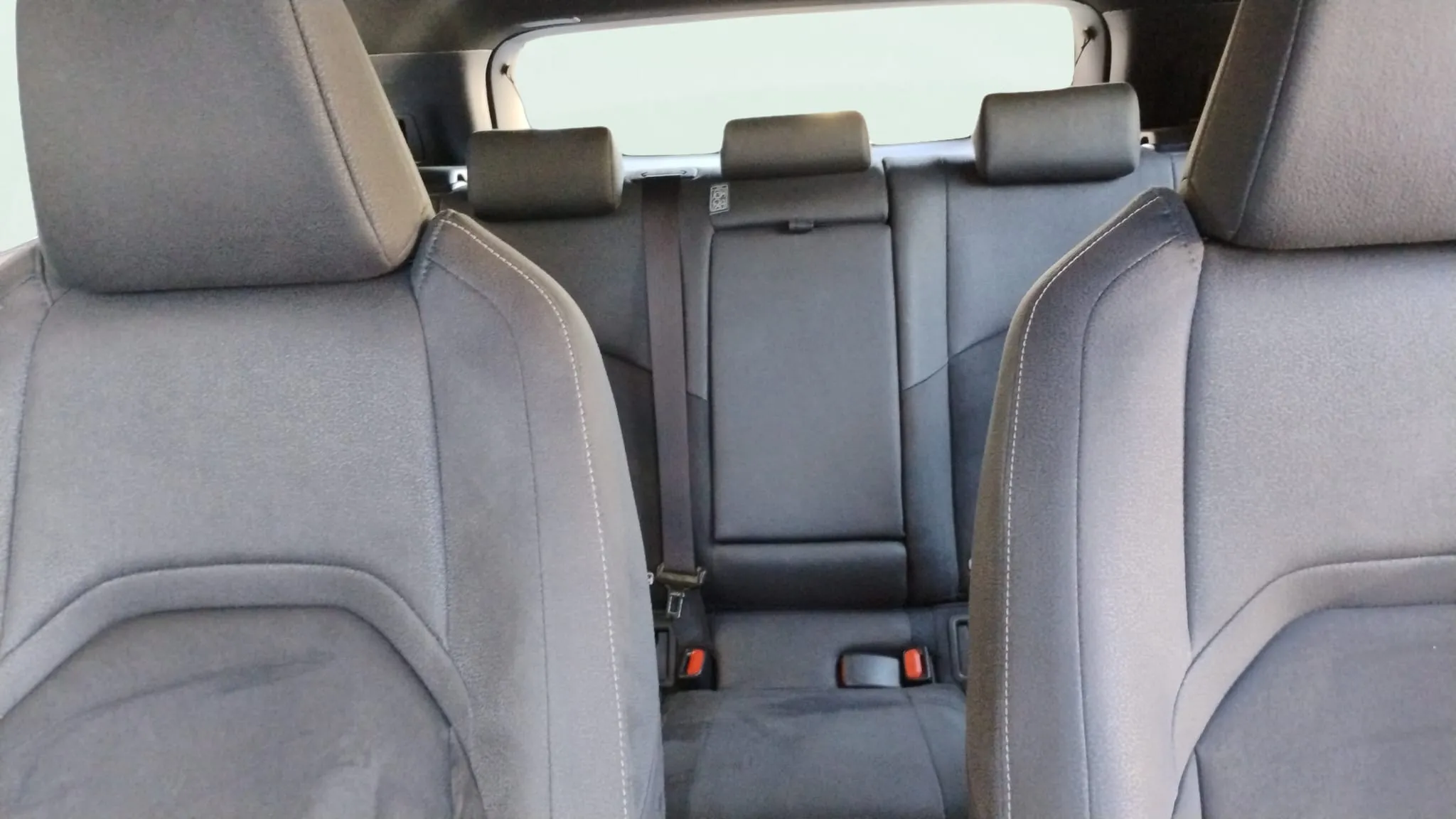 Lexus UX 2.0 250h Business - foto 19