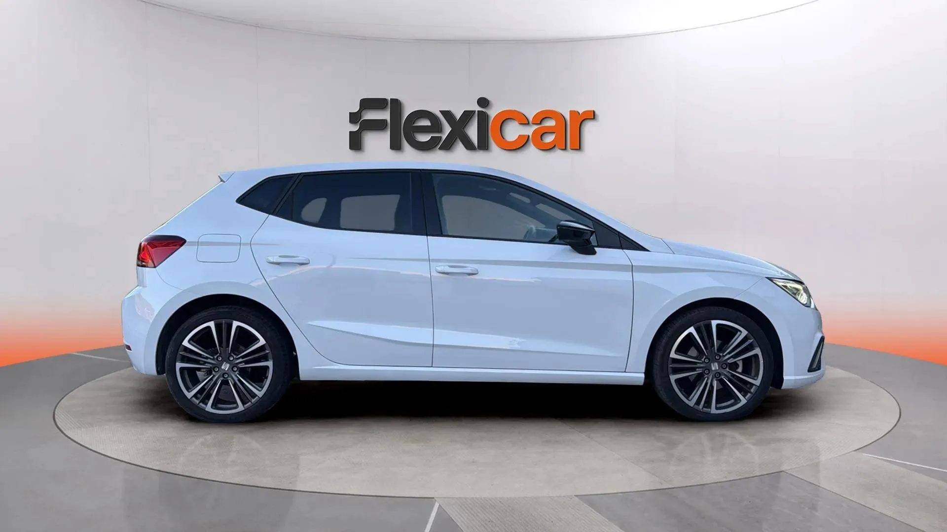 SEAT Ibiza 1.5 TSI DSG FR Salta - foto 2