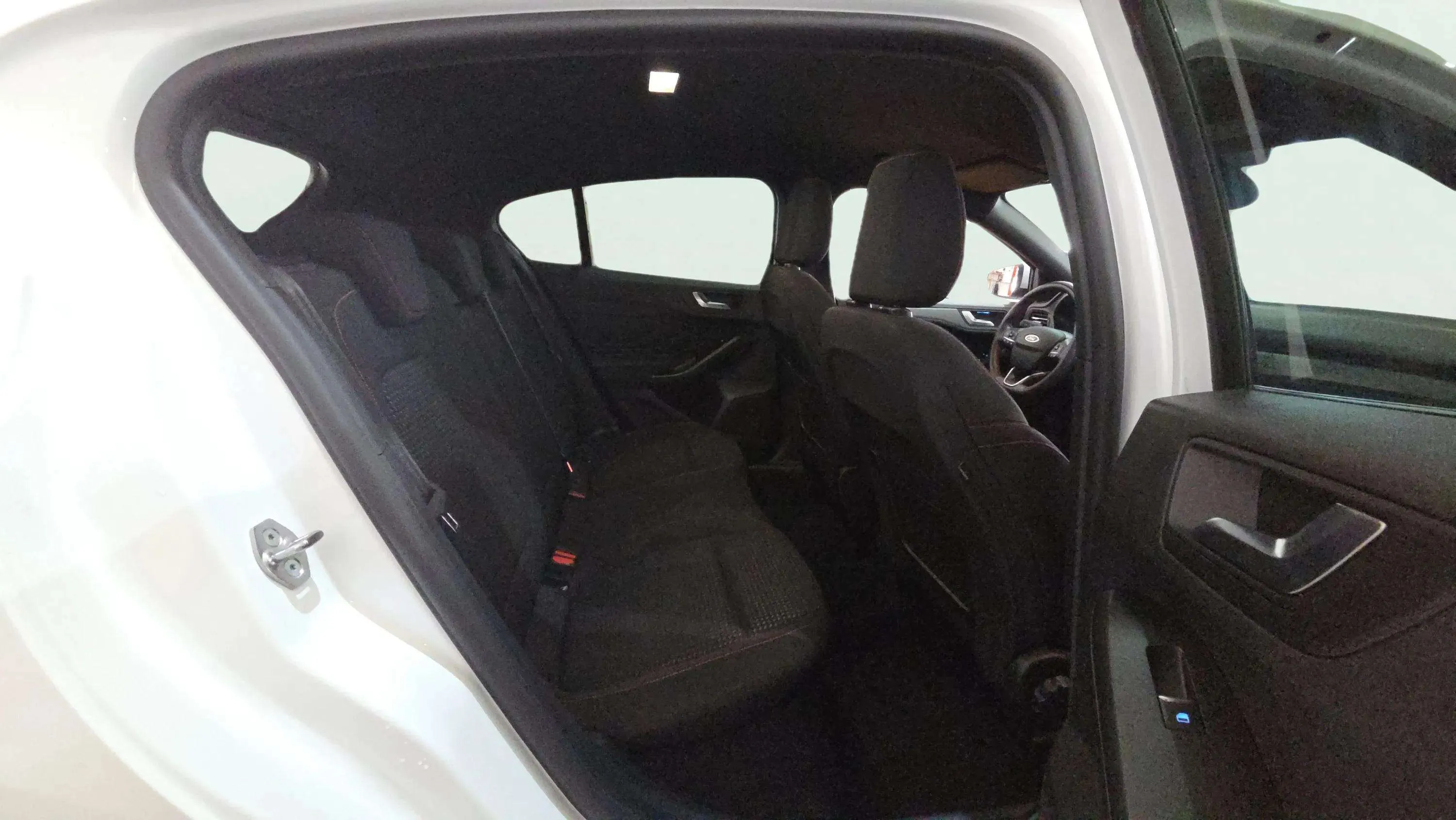 Ford Focus 1.0 EcoBoost MHEV ST-Line Style SIP - foto 11