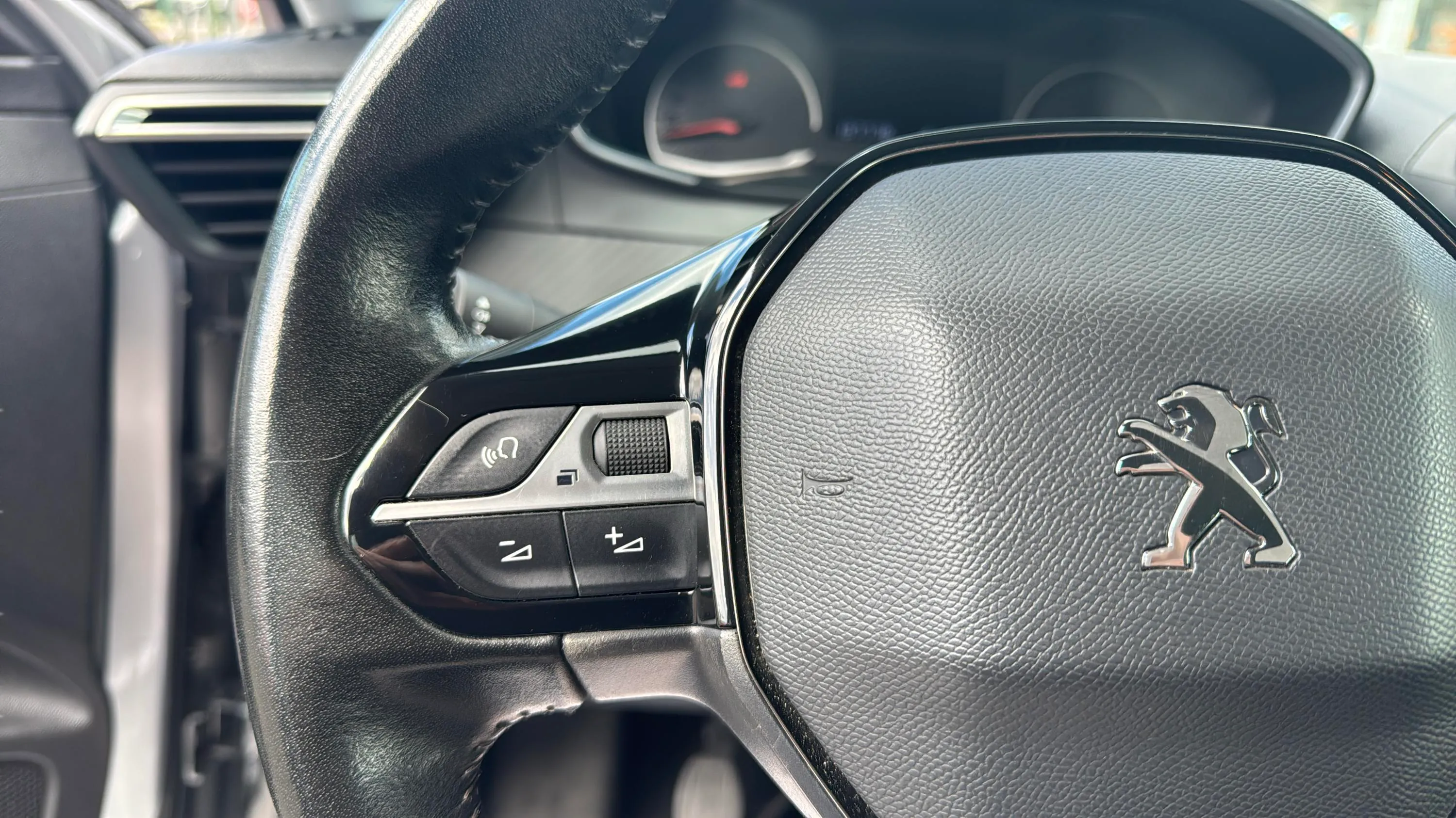 Peugeot 208 BlueHDi Active Pack - foto 16