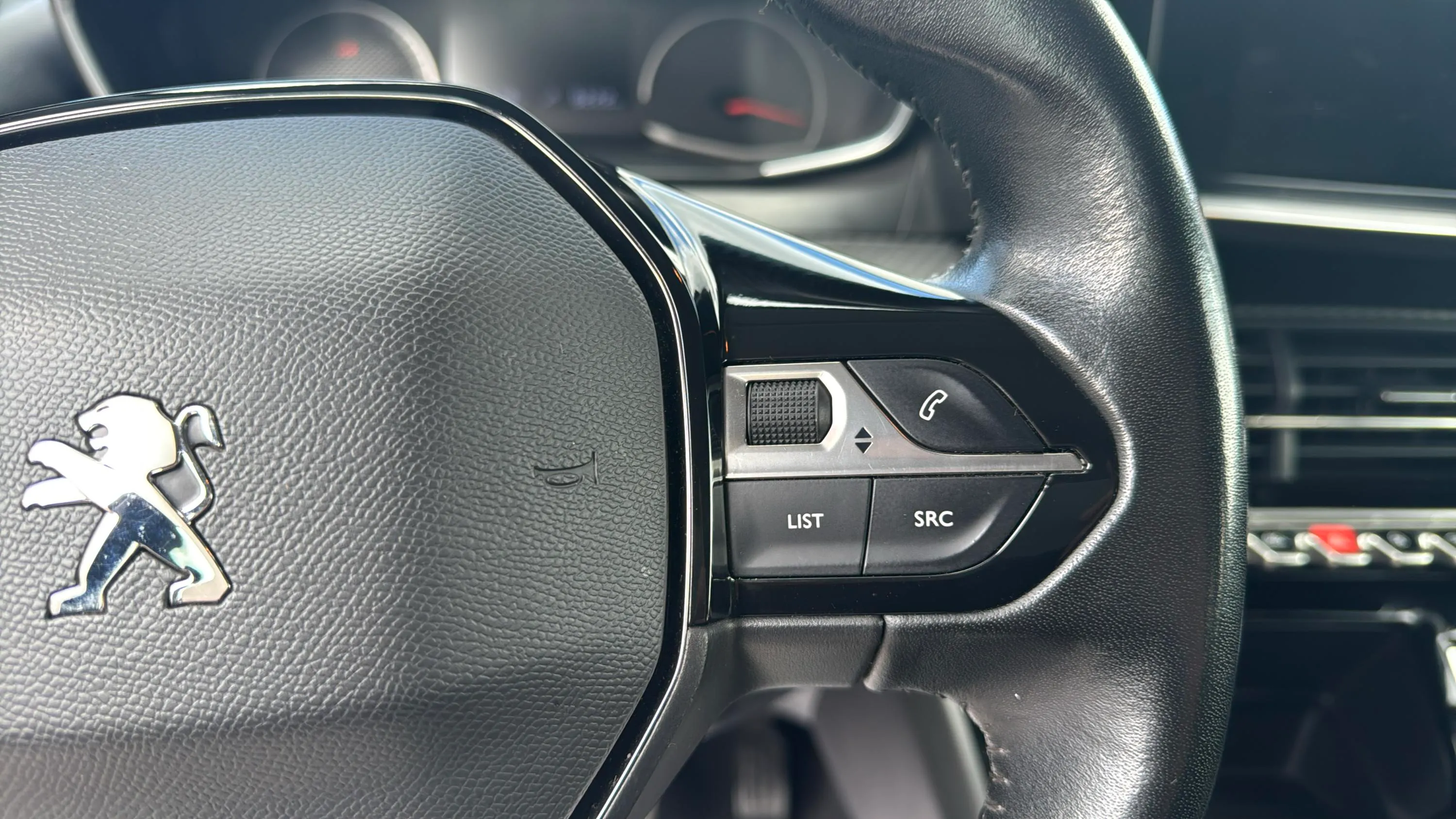 Peugeot 208 BlueHDi Active Pack - foto 17