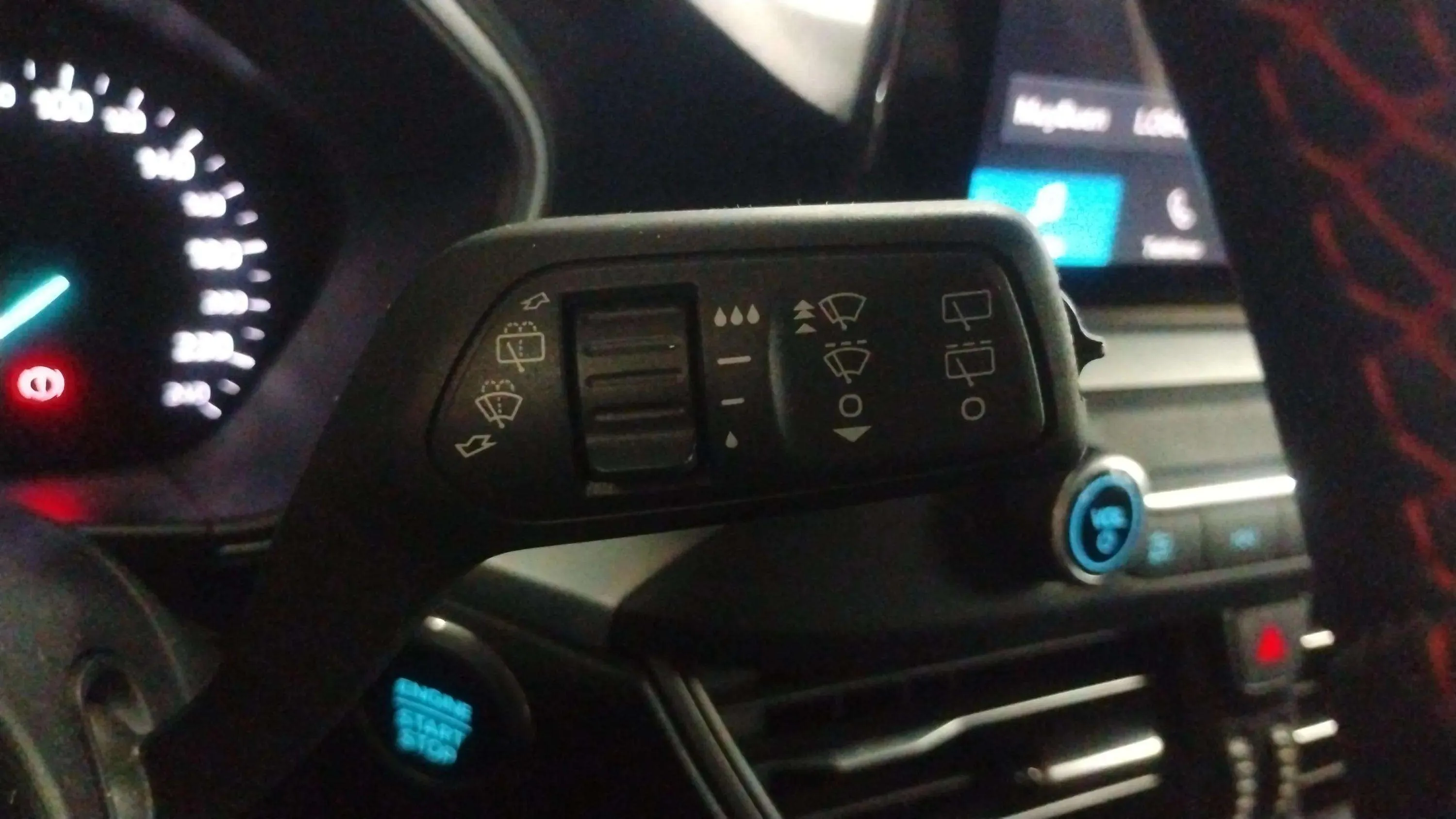 Ford Focus 1.0 EcoBoost MHEV ST-Line Style SIP - foto 21