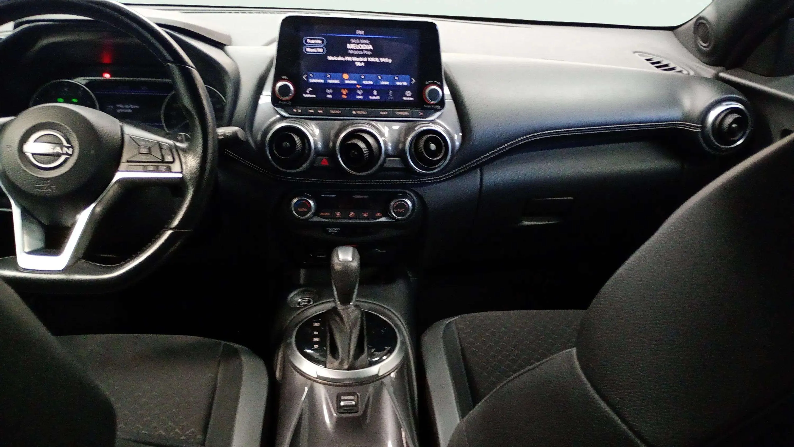 Nissan Juke DIG-T DCT N-Connecta - foto 11