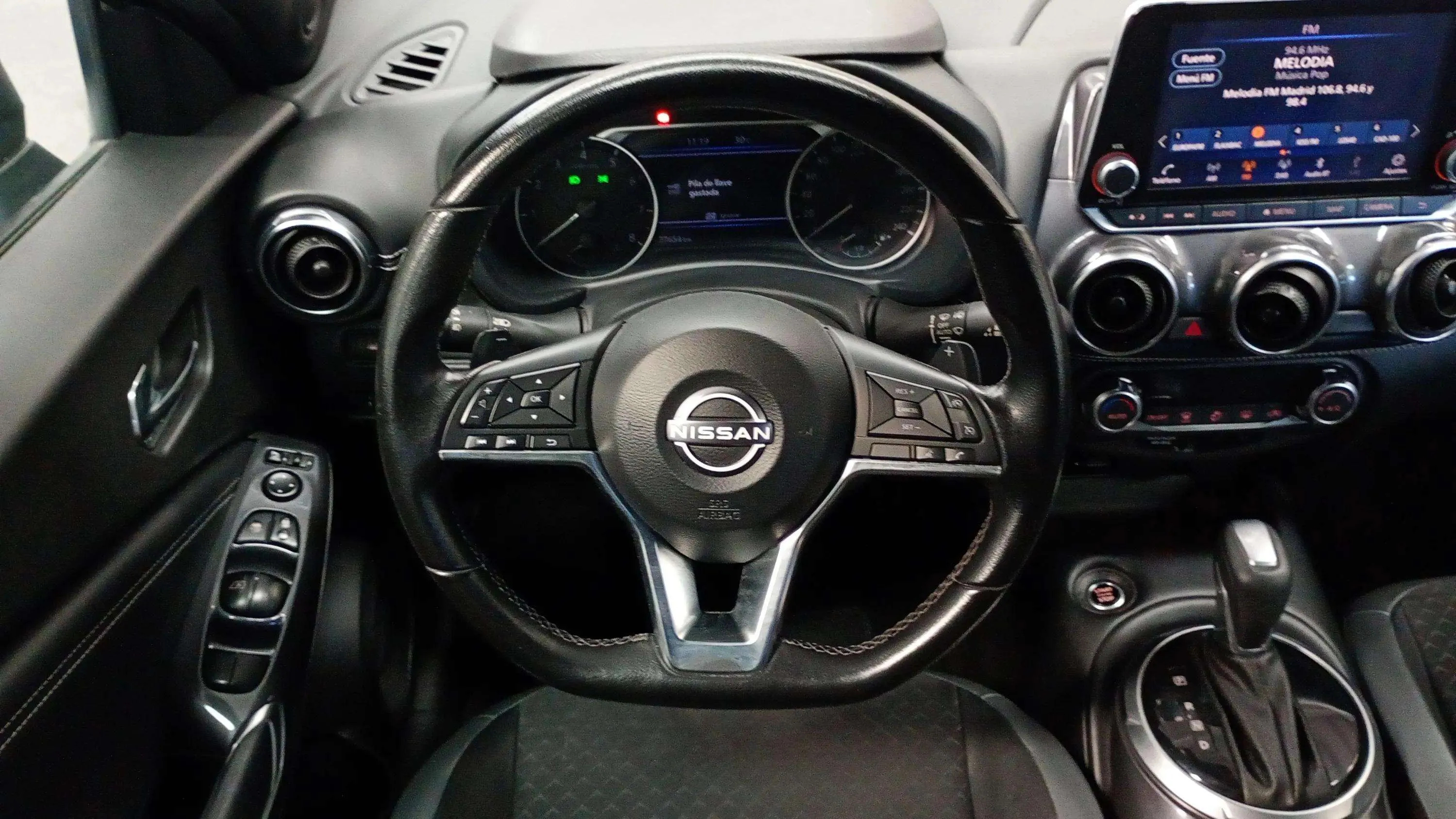 Nissan Juke DIG-T DCT N-Connecta - foto 12