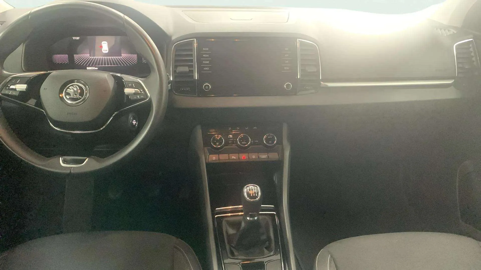 Škoda Karoq 2.0 TDI Selection - foto 7