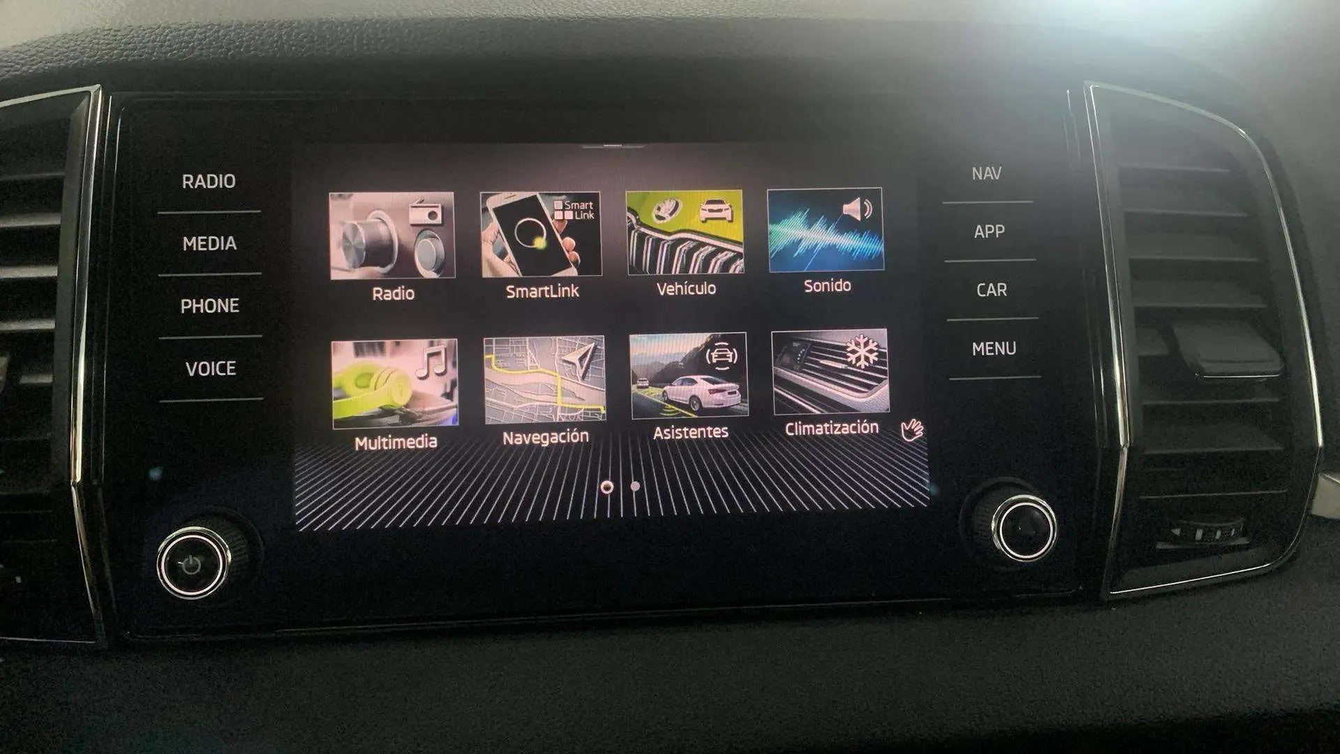 Škoda Karoq 2.0 TDI Selection - foto 18