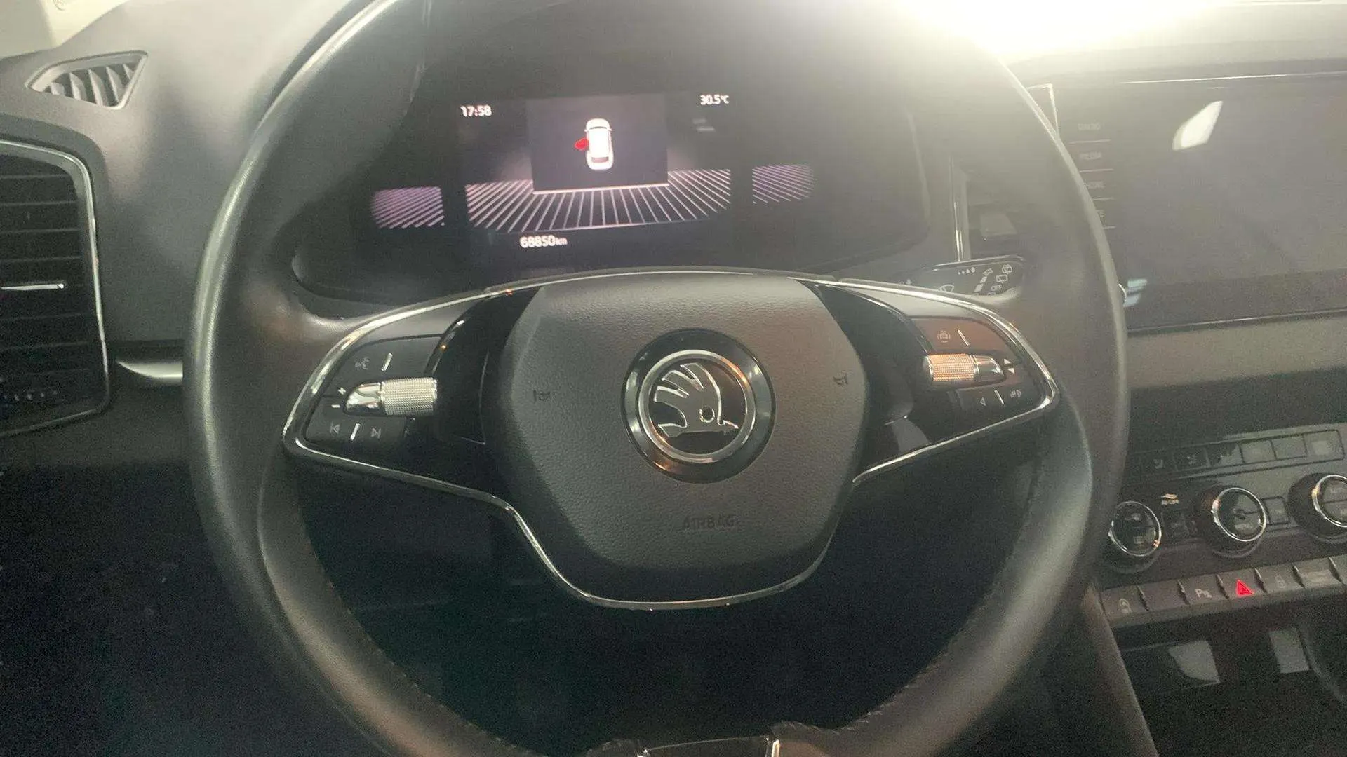 Škoda Karoq 2.0 TDI Selection - foto 8