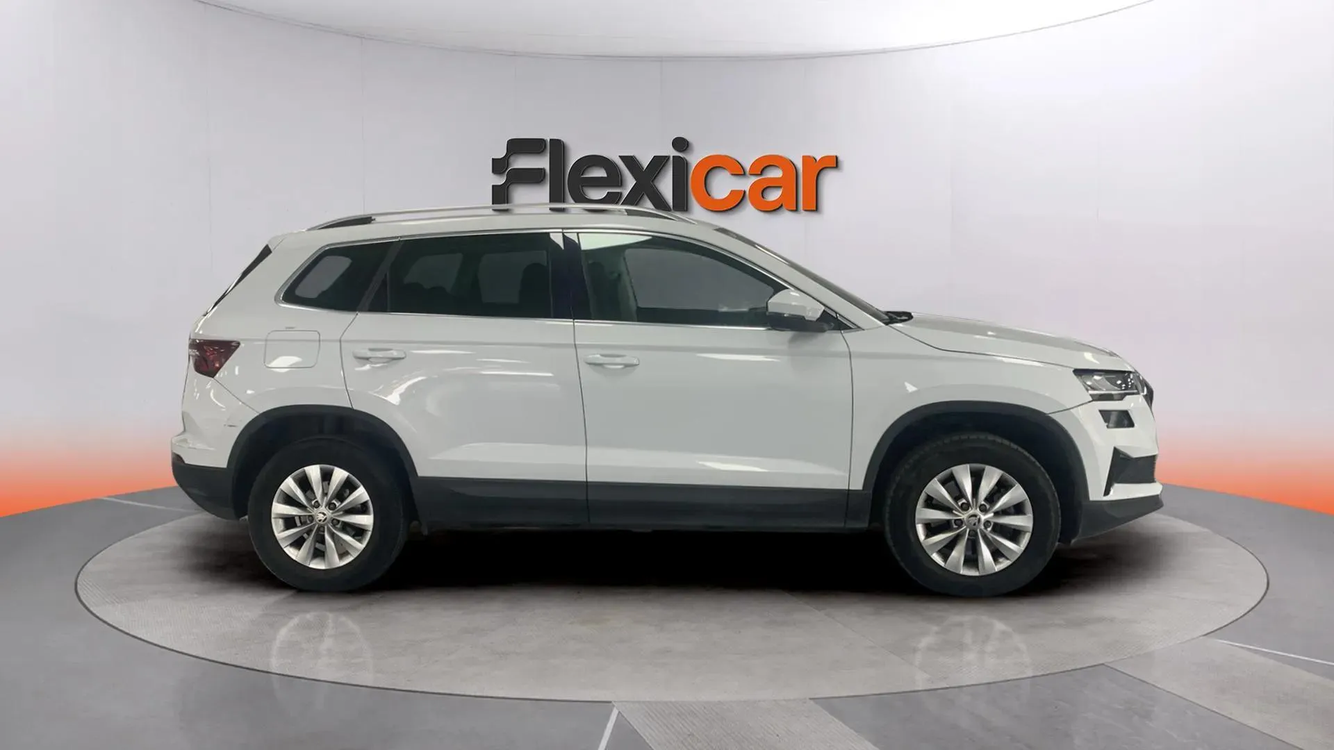 Škoda Karoq 2.0 TDI Selection - foto 3