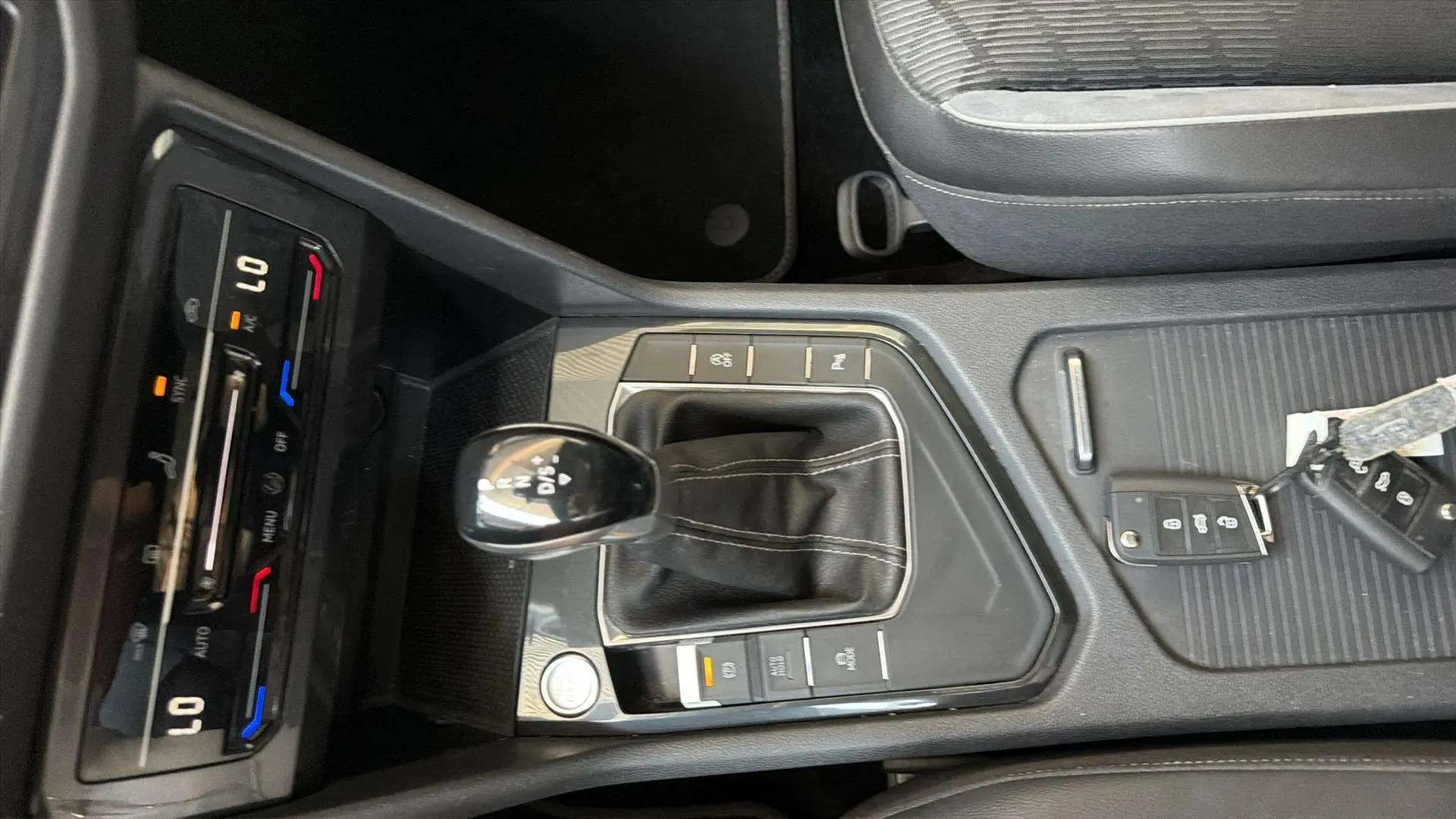 Volkswagen Tiguan R-Line 2.0 TDI DSG - foto 27