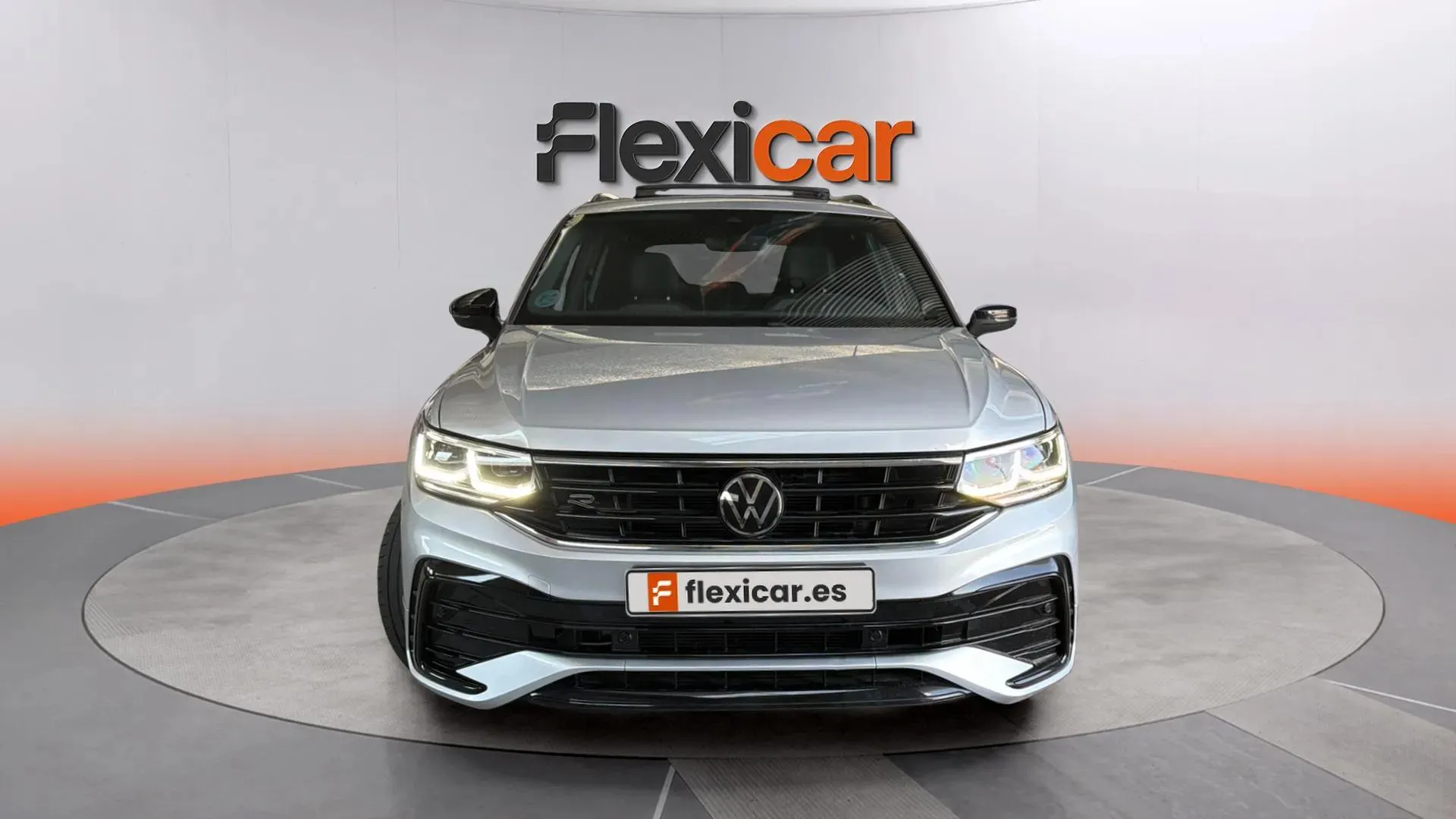 Volkswagen Tiguan R-Line 2.0 TDI DSG - foto 3