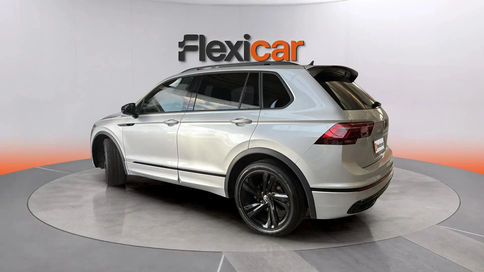 Volkswagen Tiguan R-Line 2.0 TDI DSG - foto 10