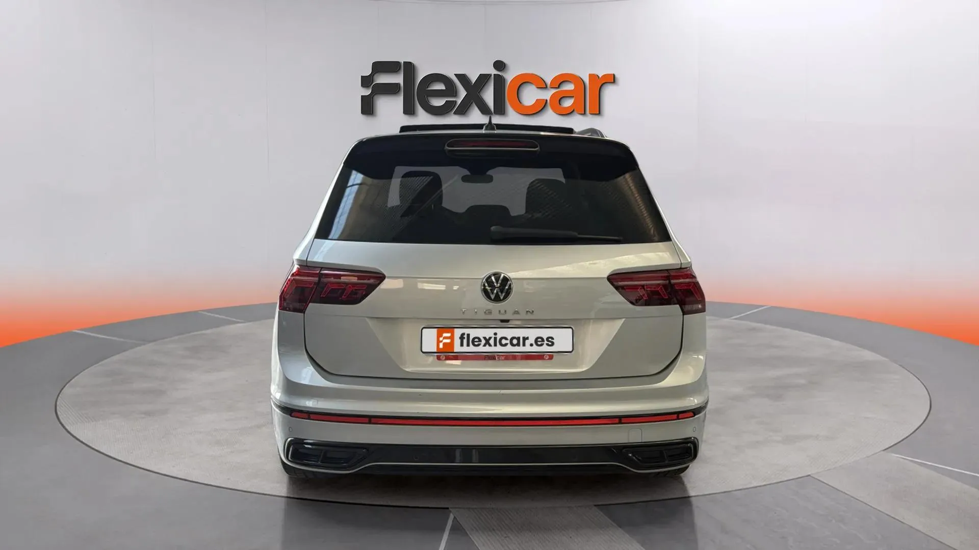 Volkswagen Tiguan R-Line 2.0 TDI DSG - foto 12