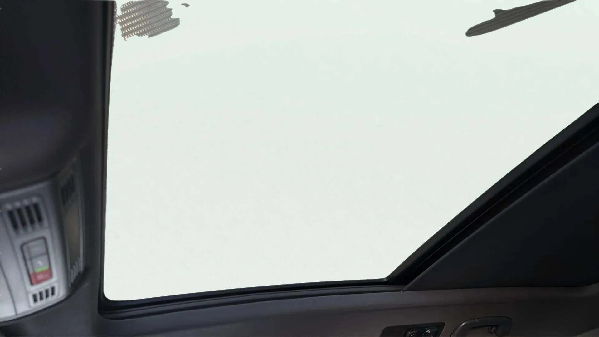 Volkswagen Tiguan R-Line 2.0 TDI DSG - foto 26