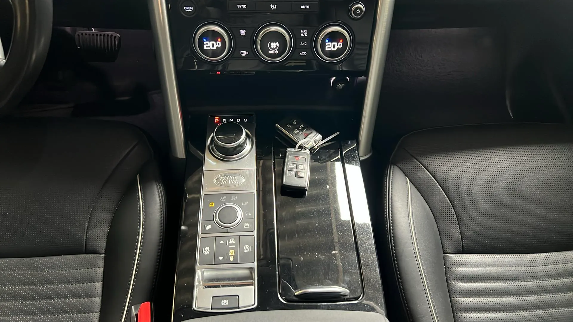 Land Rover Discovery 2.0 I4 SD4 SE - foto 5