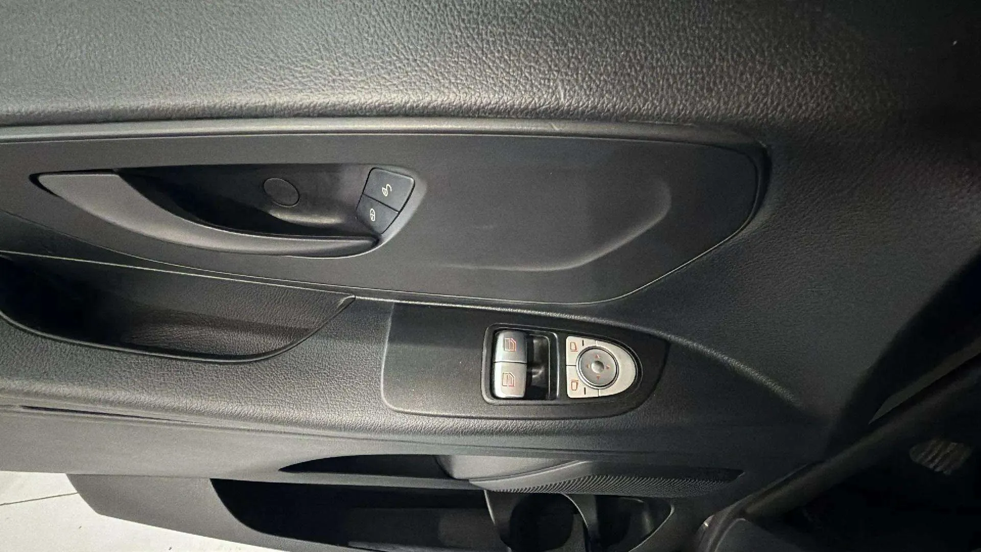 Mercedes-Benz Vito 116CDI Tourer Pro Larga - foto 24