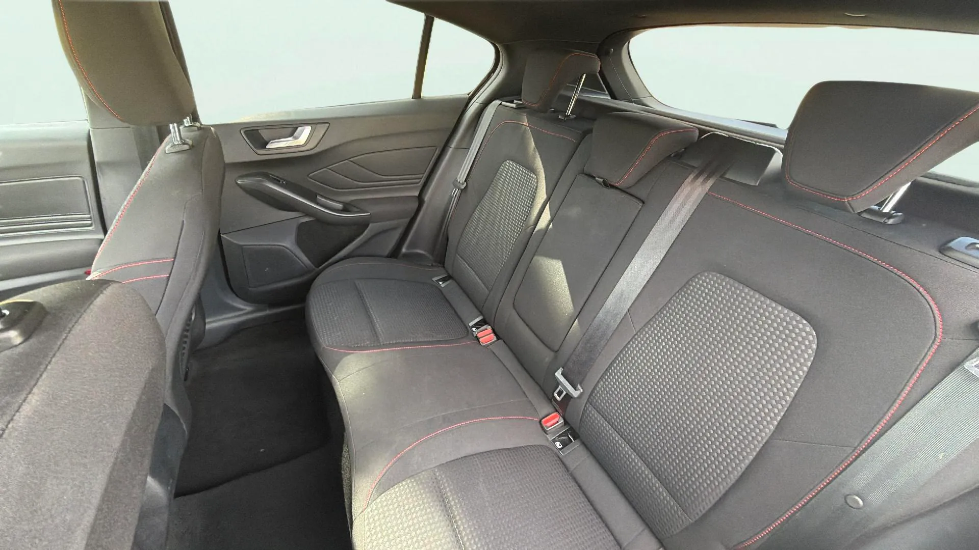 Ford Focus 1.0 EcoBoost MHEV ST-Line Style SIP - foto 17
