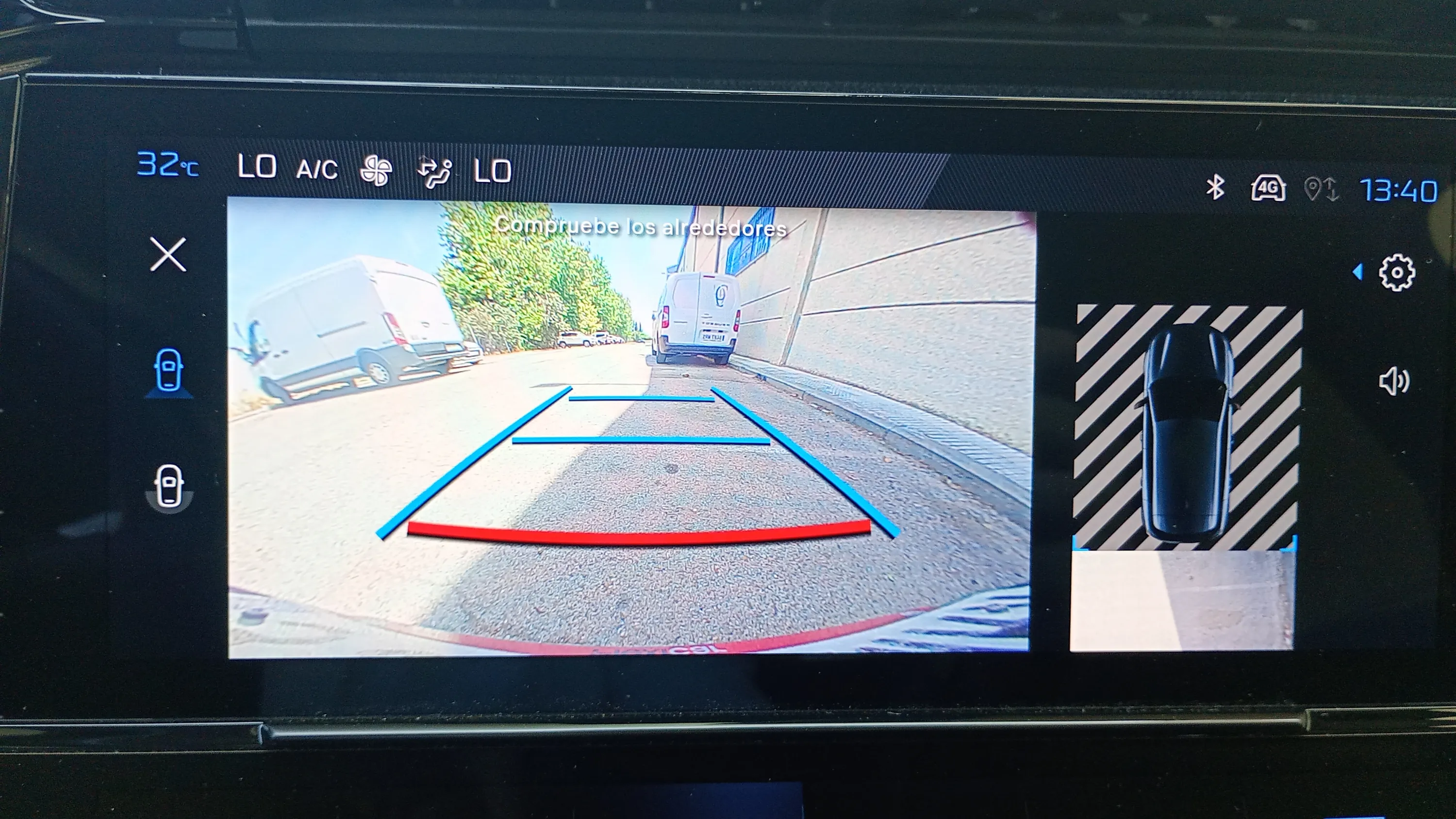 Peugeot 308 Allure BlueHDi 130 EAT8 - foto 17