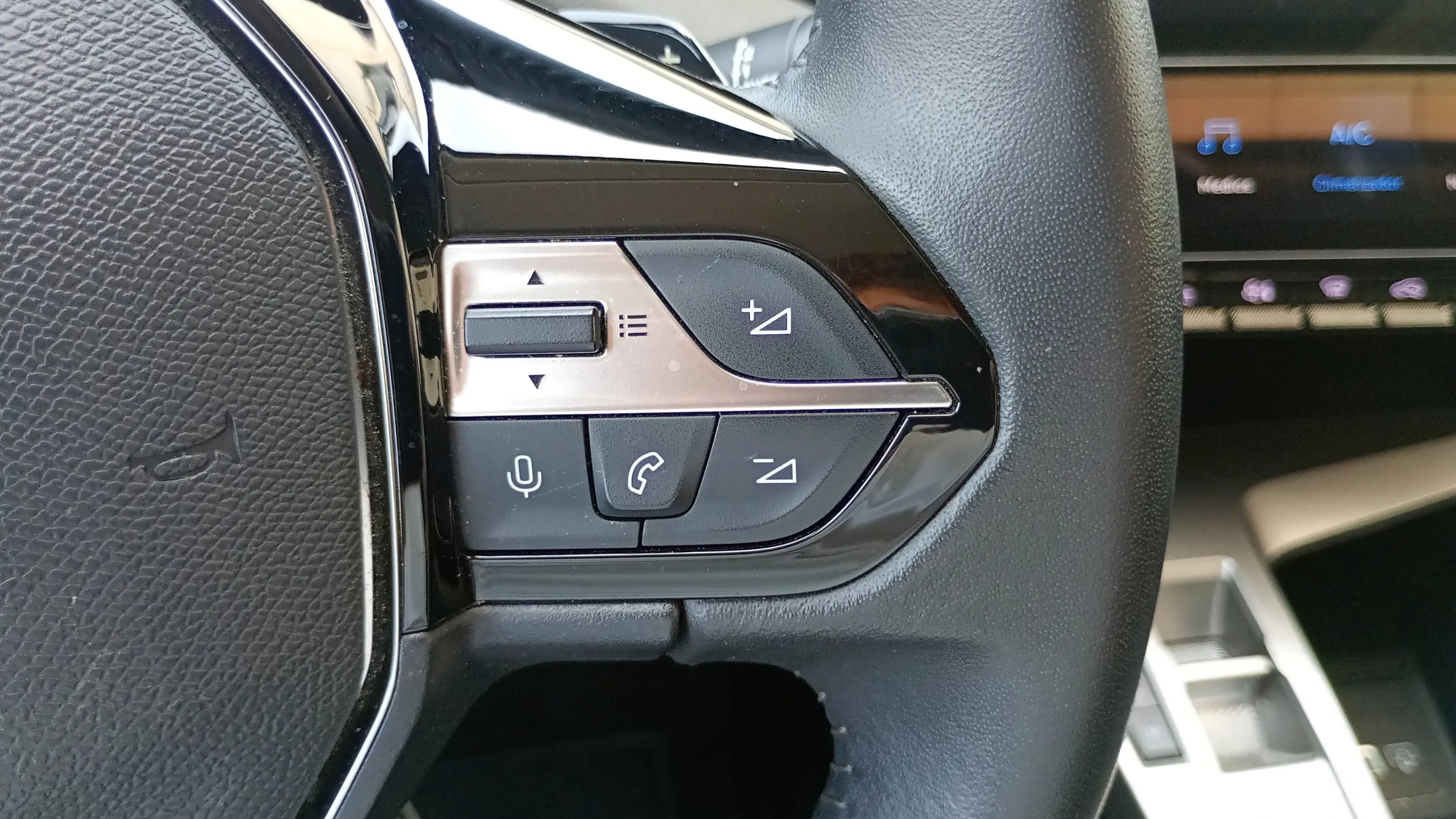 Peugeot 308 Allure BlueHDi 130 EAT8 - foto 13