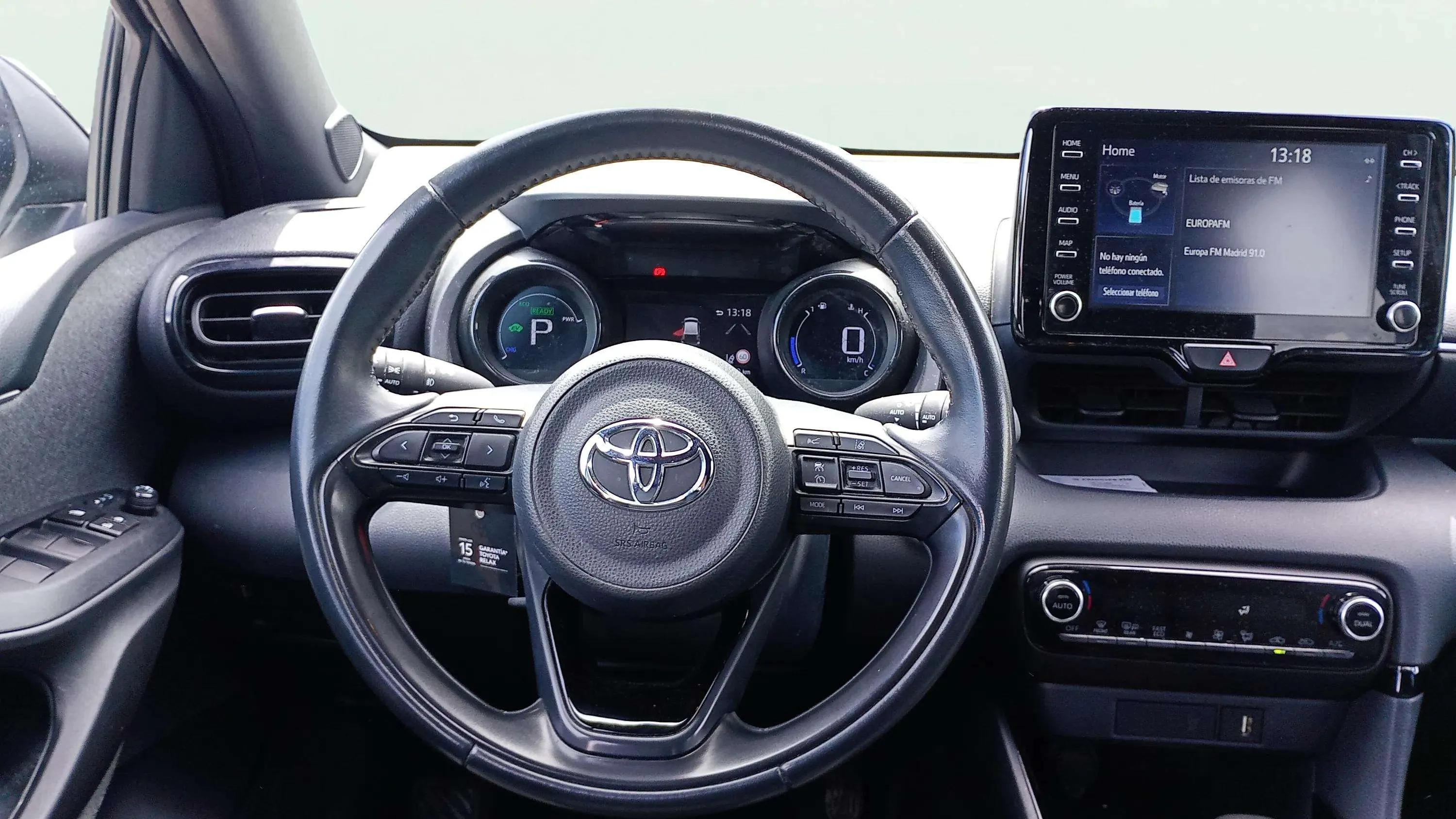 Toyota Yaris 1.5 120H Style - foto 12