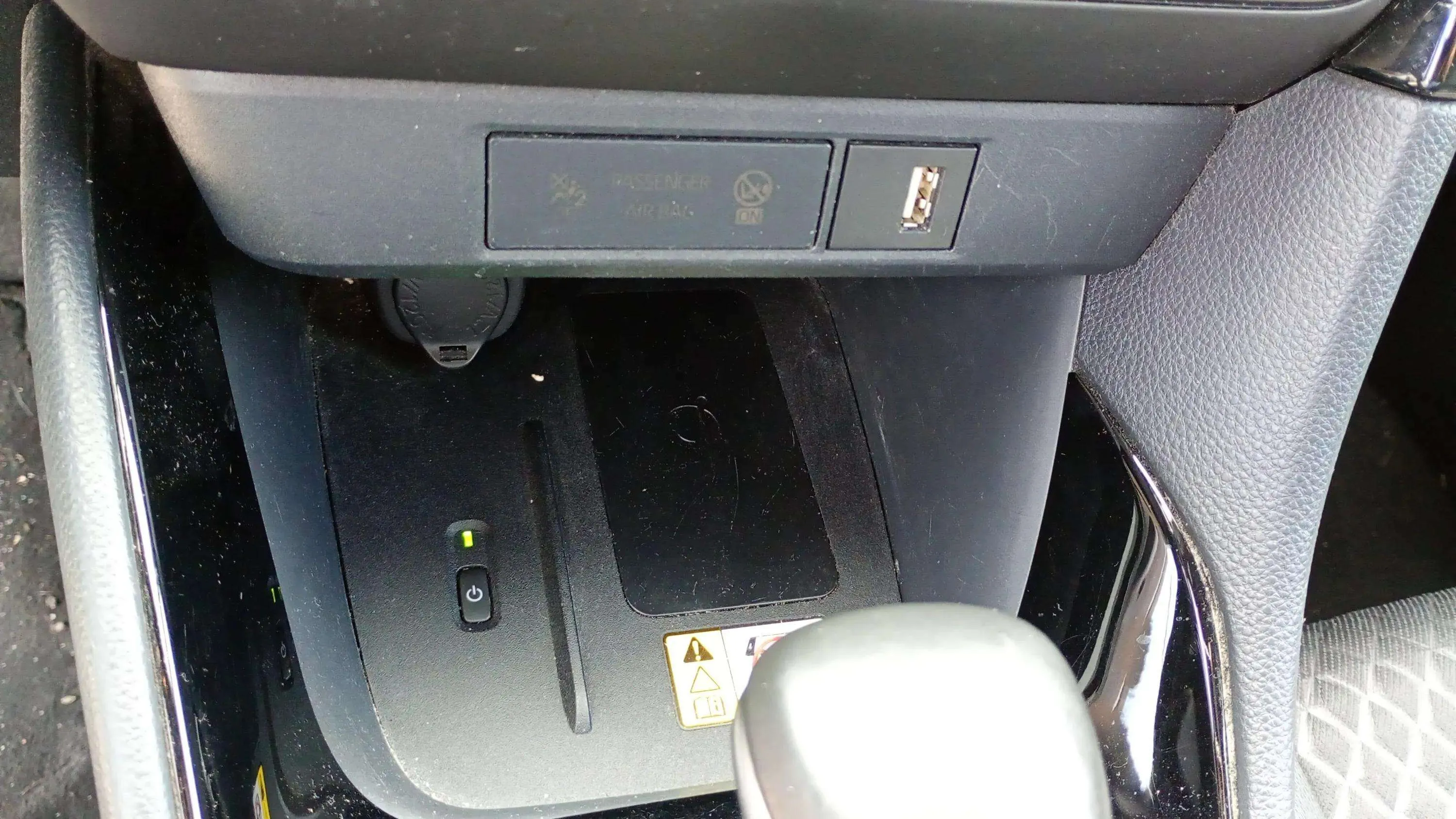 Toyota Yaris 1.5 120H Style - foto 23
