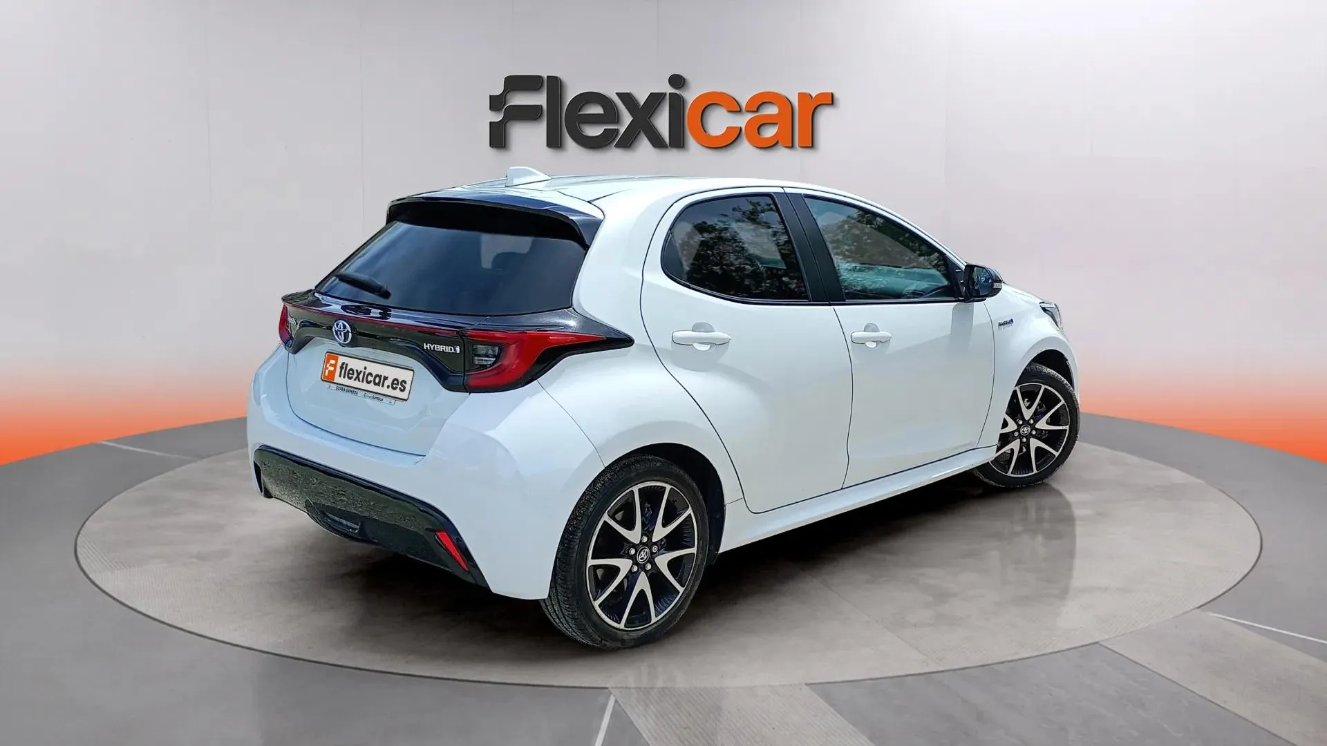 Toyota Yaris 1.5 120H Style - foto 3