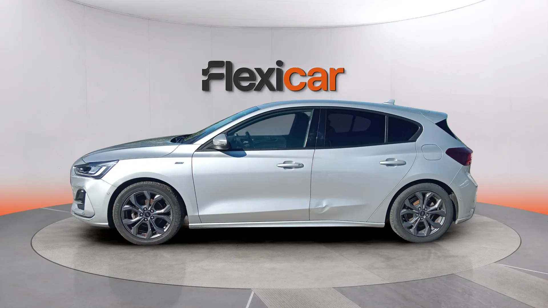 Ford Focus 1.0 EcoBoost MHEV ST-Line - foto 6