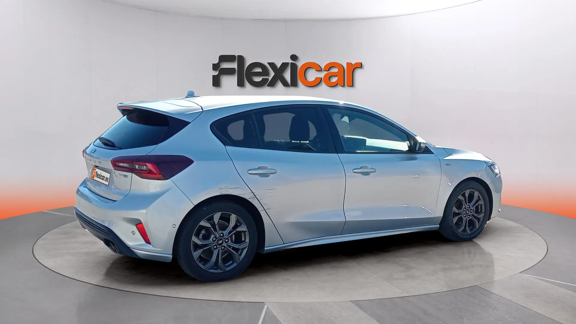 Ford Focus 1.0 EcoBoost MHEV ST-Line - foto 11